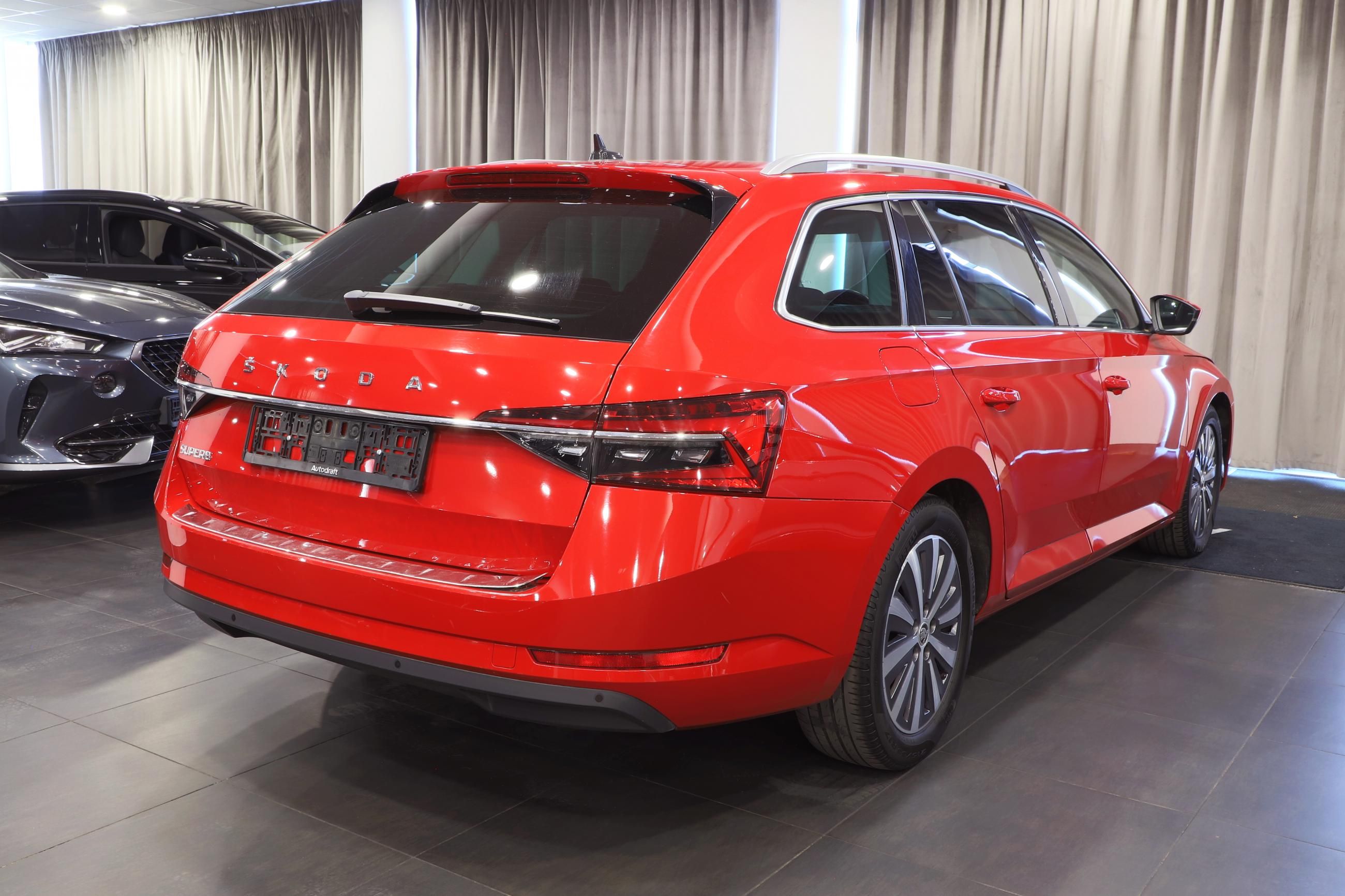 Škoda Superb, Style 2.0 TDI 147kW DSG - fotka 3