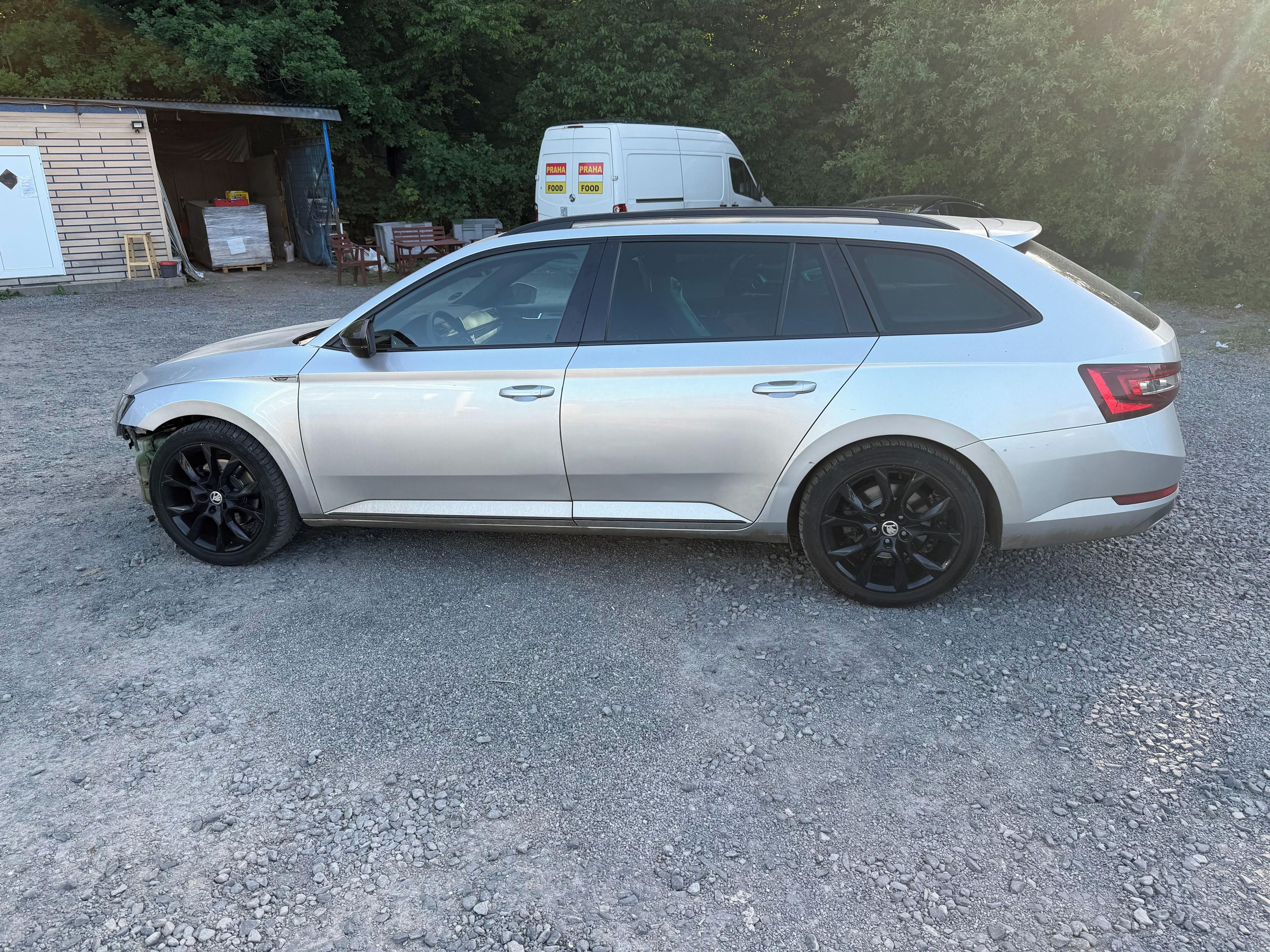 Škoda Superb, 2.0TDi, 110KW, DSG, KOUP. V ČR - fotka 3