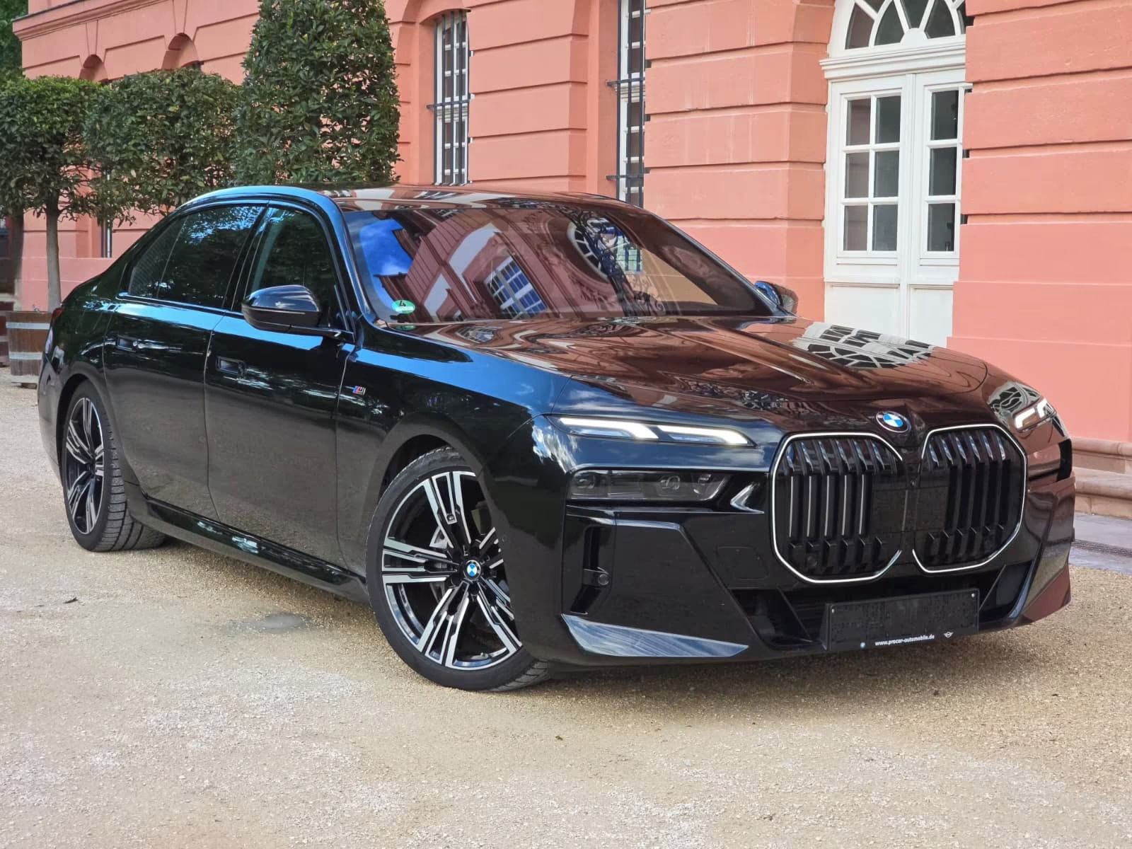 BMW Řada 7, 740 d xDrive M Sport+NEUWERTIG - fotka 3