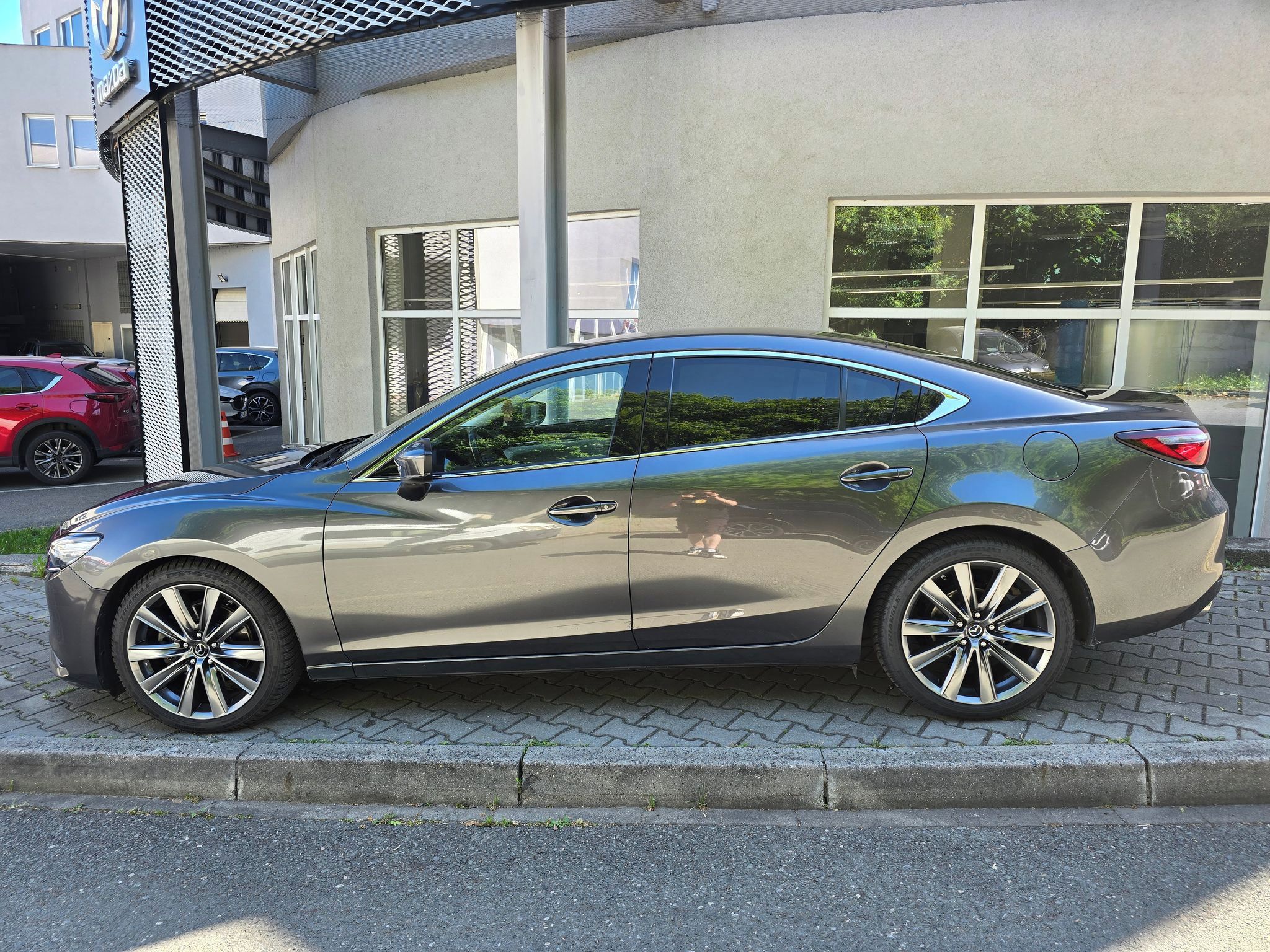 Mazda 6, 2.2D 135kw, plná výbava - fotka 2