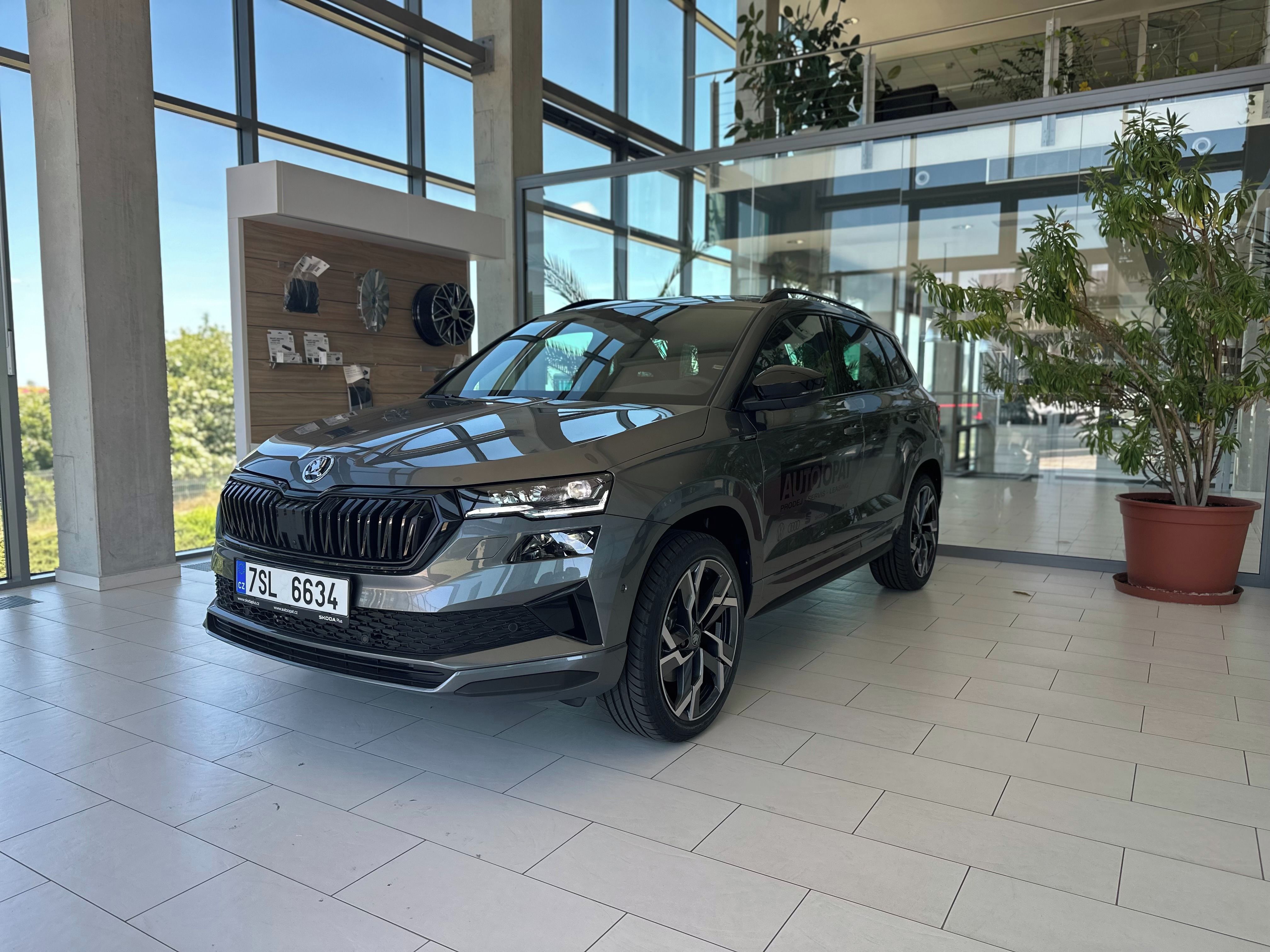 Škoda Karoq, Sportline 2,0 TSI 140 kW 4x4 - fotka 3