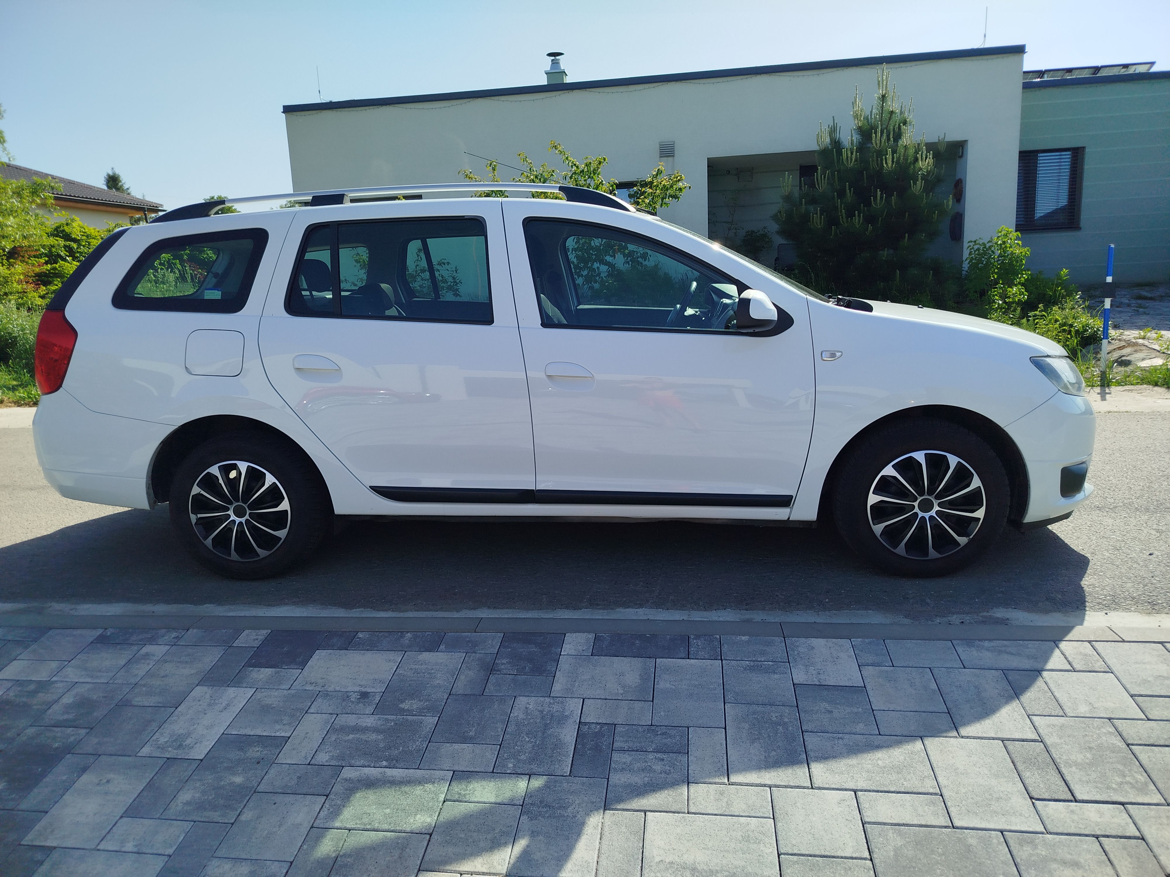 Dacia Logan, 1.2i54kw, Klima, STK 1/2028 - fotka 4
