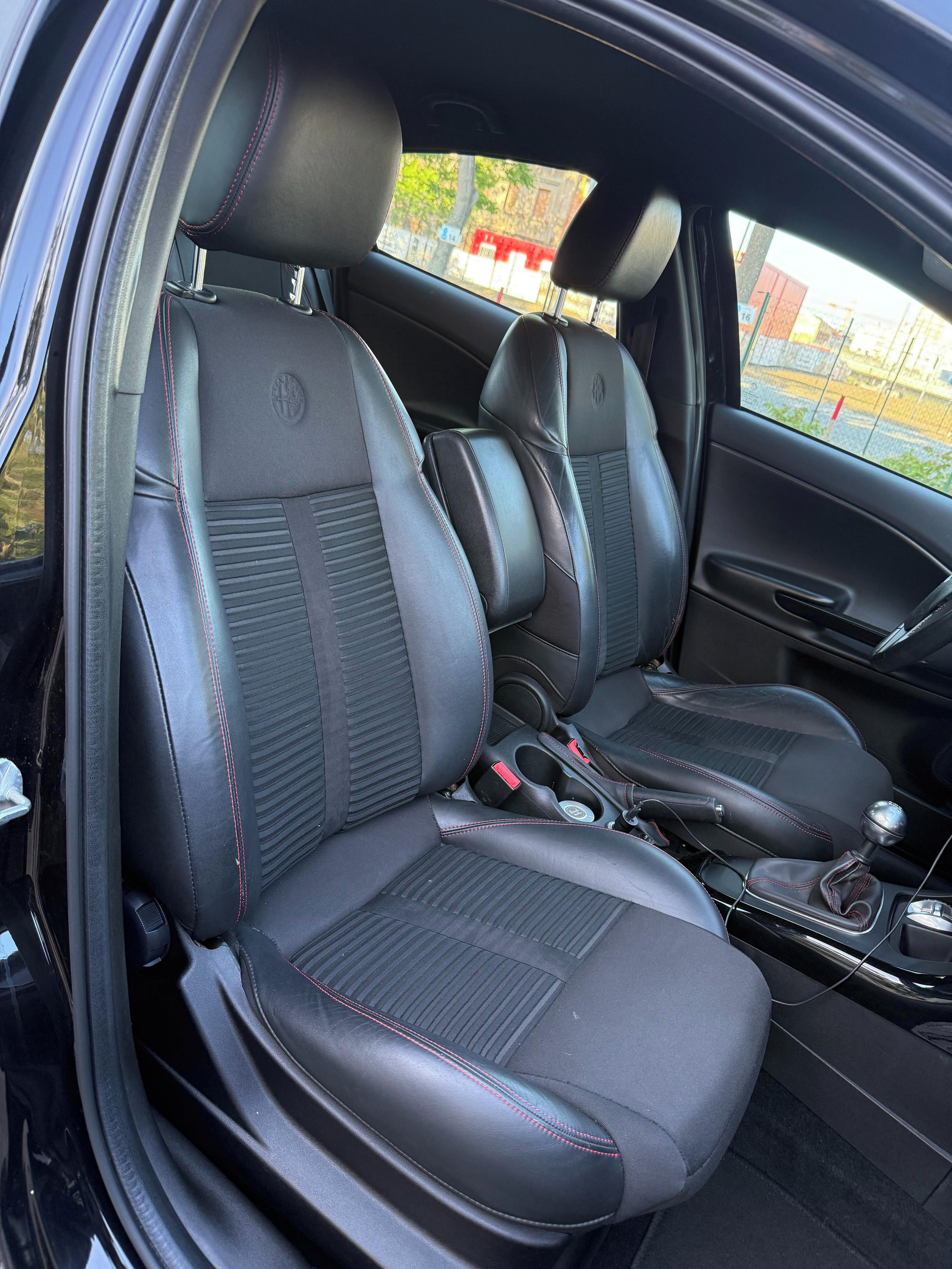Alfa Romeo Giulietta, 1.4 TB 120 k | Bose | Nová STK - fotka 6