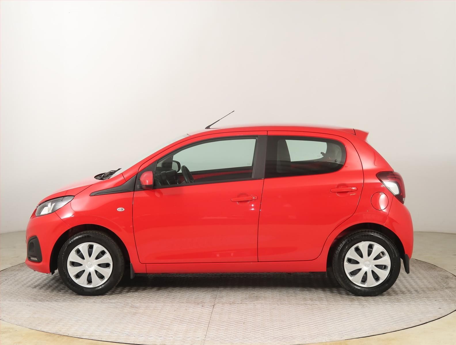 Peugeot 108, 1.0, Klima, El. okna - fotka 3