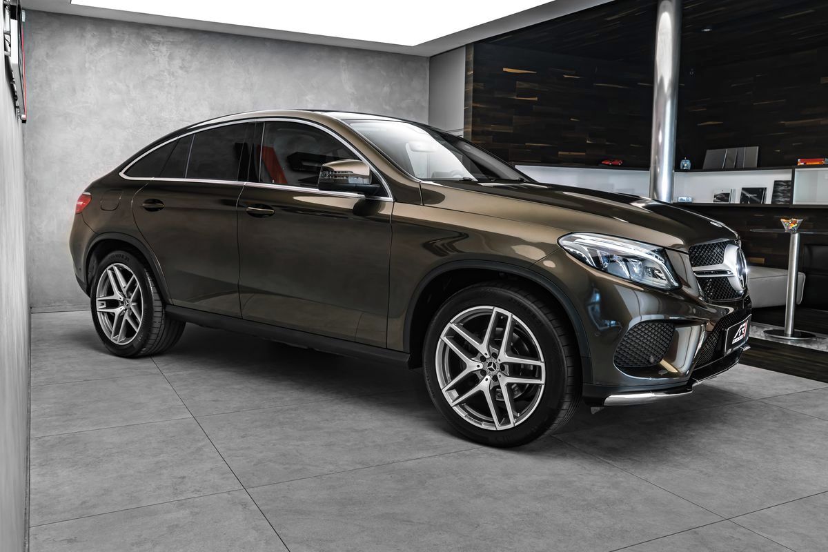 Mercedes-Benz GLE, panorama, asistenty - fotka 4