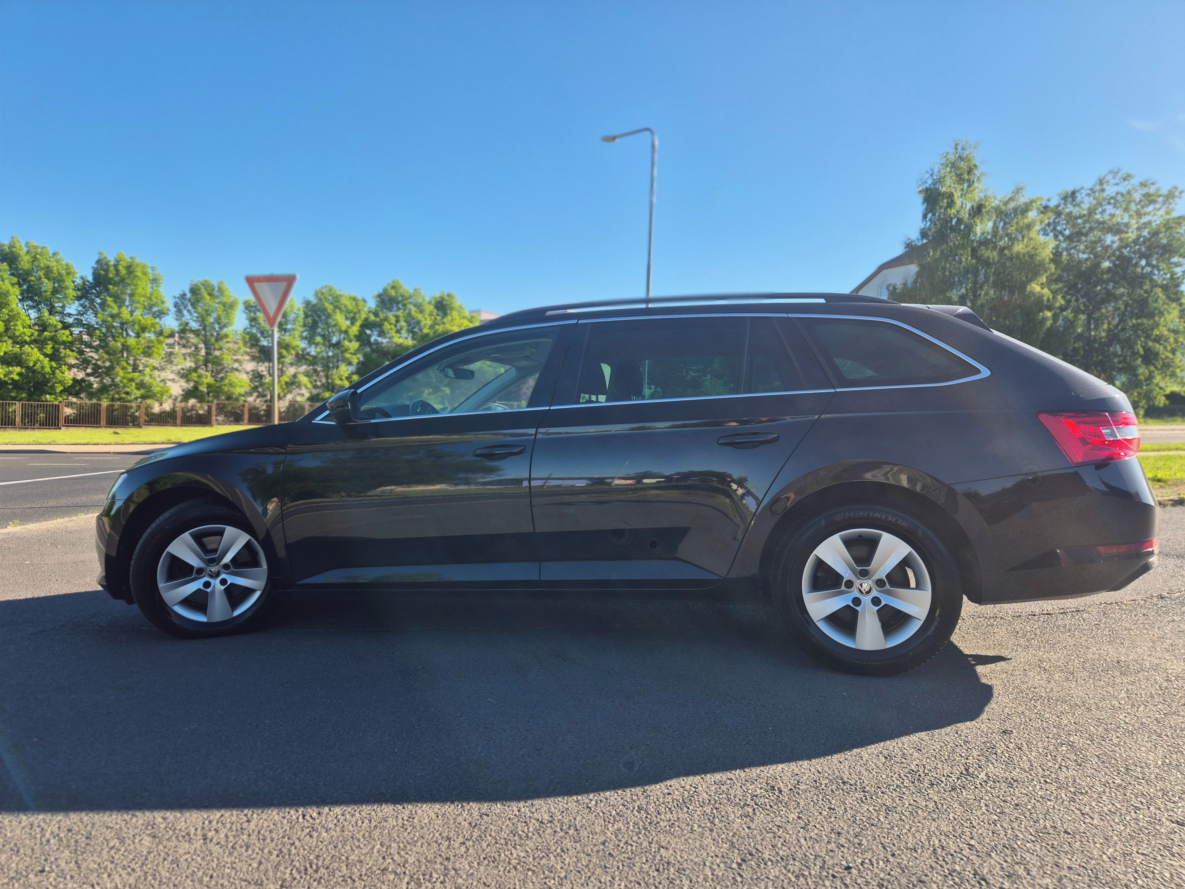 Škoda Superb, 1 maj.plný servis ZÁRUKA 1 ROK - fotka 6