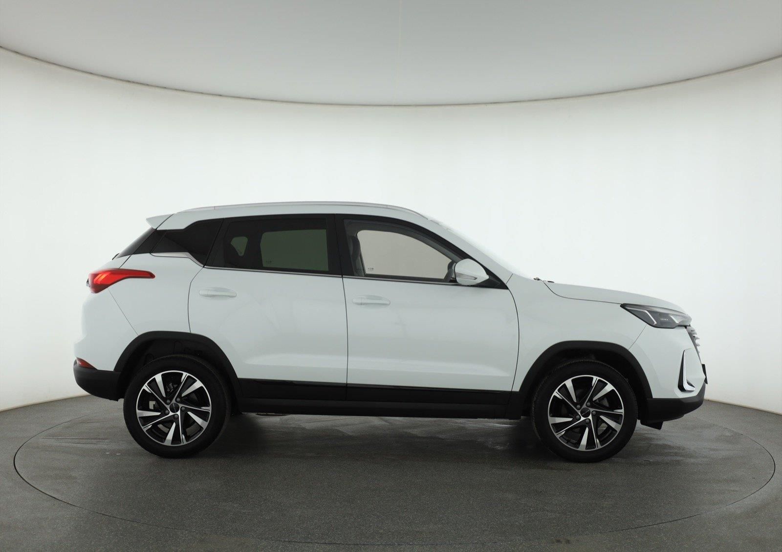 BAIC X3, 1.5T, Záruka, Serv.kniha, Kůže - fotka 6