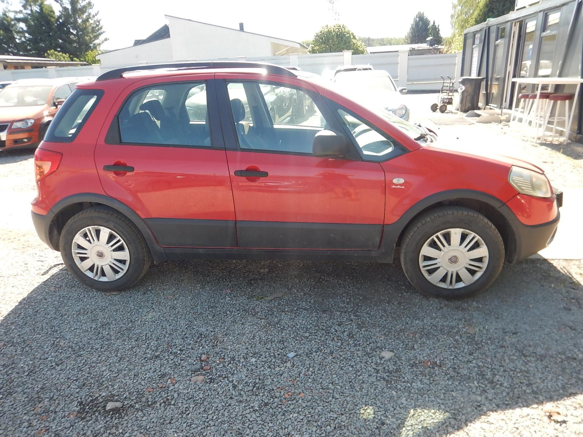 Fiat Sedici, 1.6 16V 4x4 - fotka 5