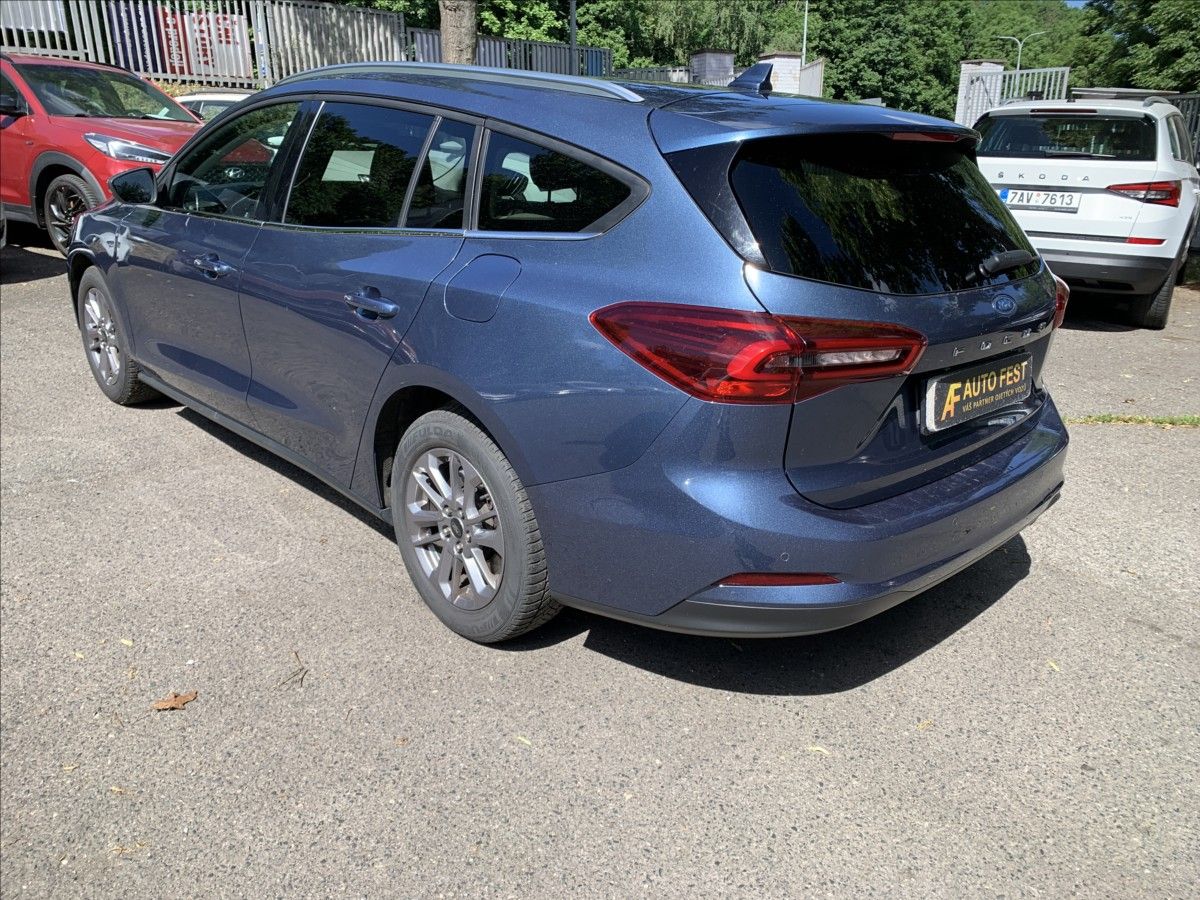 Ford Focus, 1,0 ECO BOOST TITANIUM,1.MAJ,Č - fotka 6