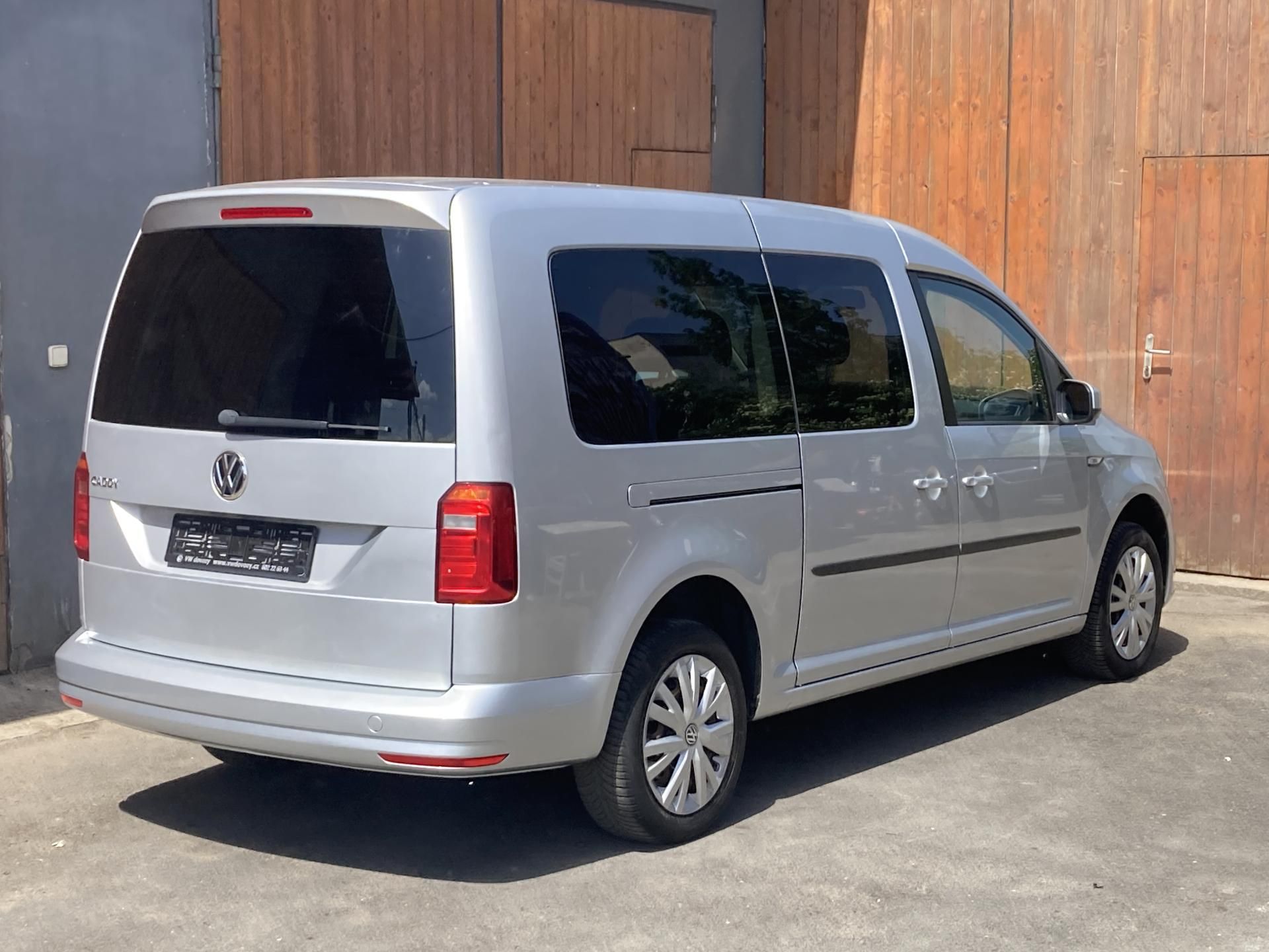 Volkswagen Caddy, MAXI 2,0TDi 7 míst záruka km - fotka 4