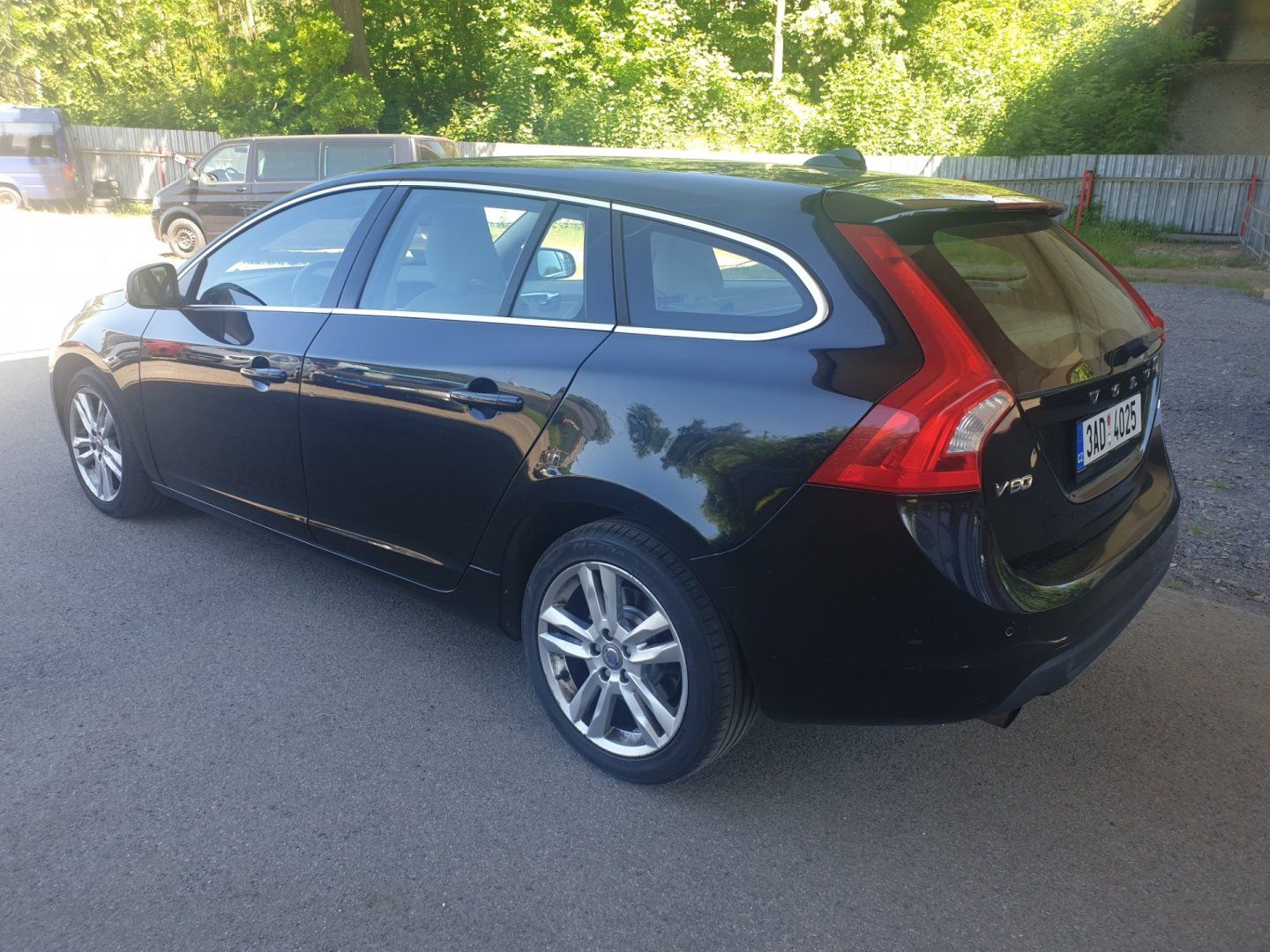 Volvo V60, automat 5V - fotka 4