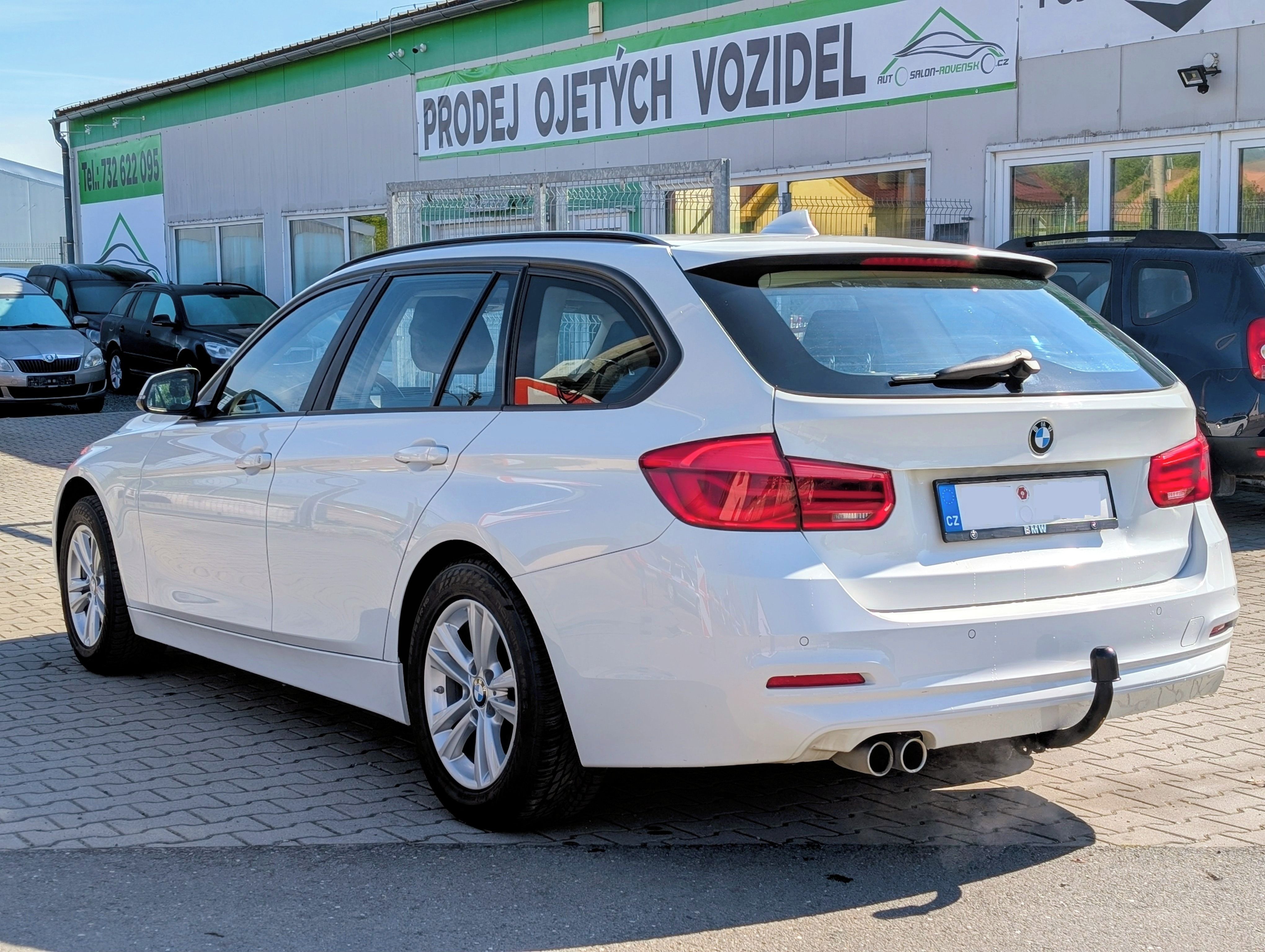 BMW Řada 3, 320i 135kW COMBI AUTOMAT 2019 - fotka 5