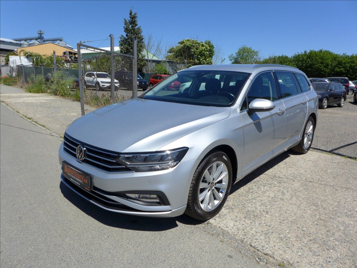 Volkswagen Passat, 2,0 TDI  FULL LED NAVI APP DPH - fotka 2