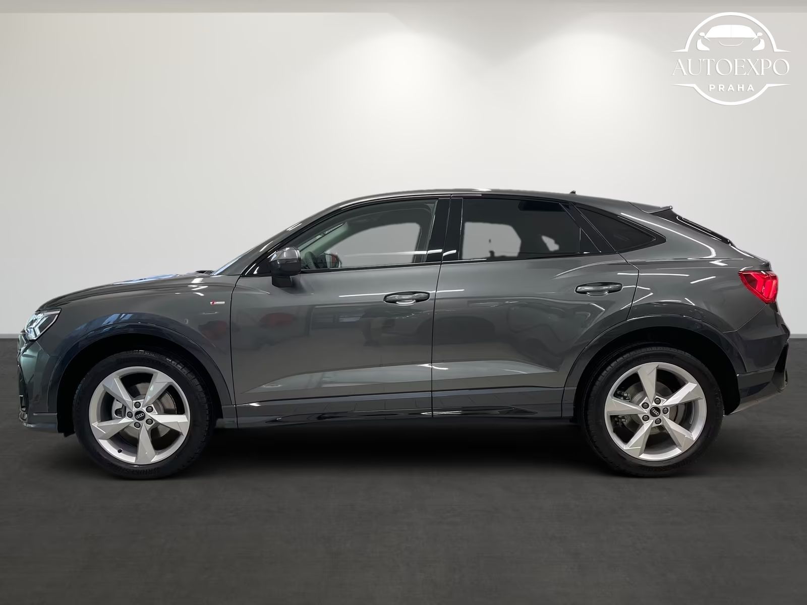 Audi Q3, Sportback 35 TDI S line *NAVI* - fotka 5
