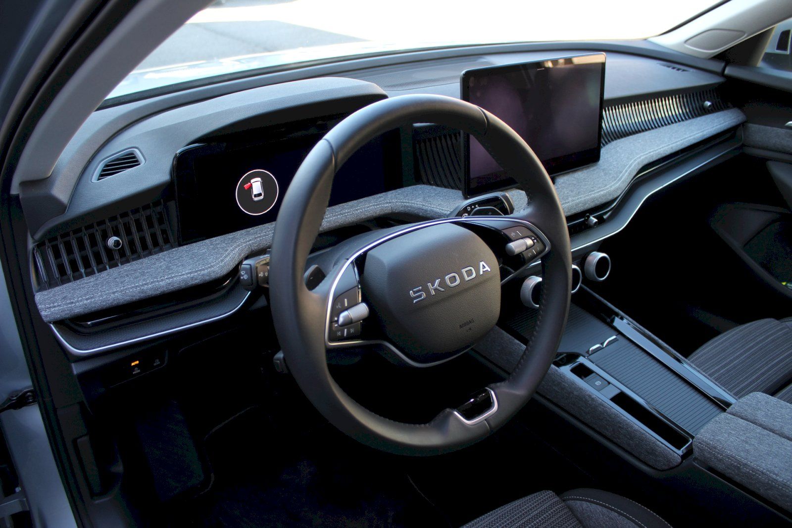 Škoda Superb, Combi 1,5TSI 110kW DSG Selecti - fotka 6