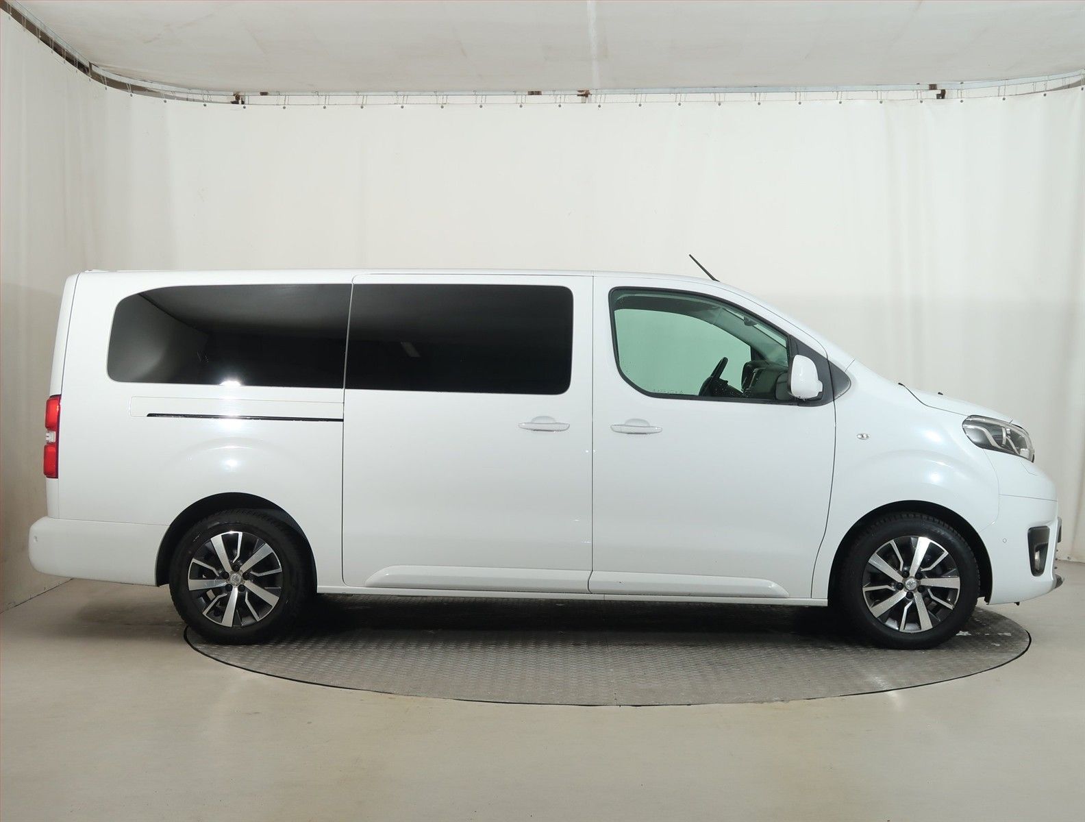 Toyota Proace Verso, 2.0 D-4D, VIP, Klima, ČR - fotka 6