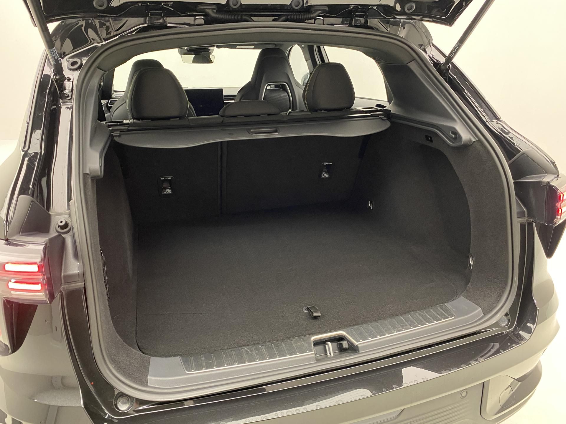 Lynk & Co 01, 01 CORE PHEV AUT CZ - fotka 5
