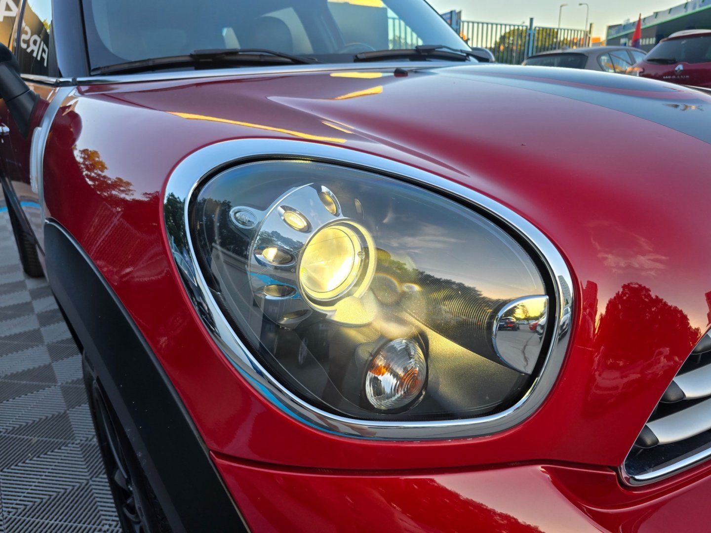 Mini Countryman, 1.6i/AT/ČR/1.MAJ/2014 - fotka 3