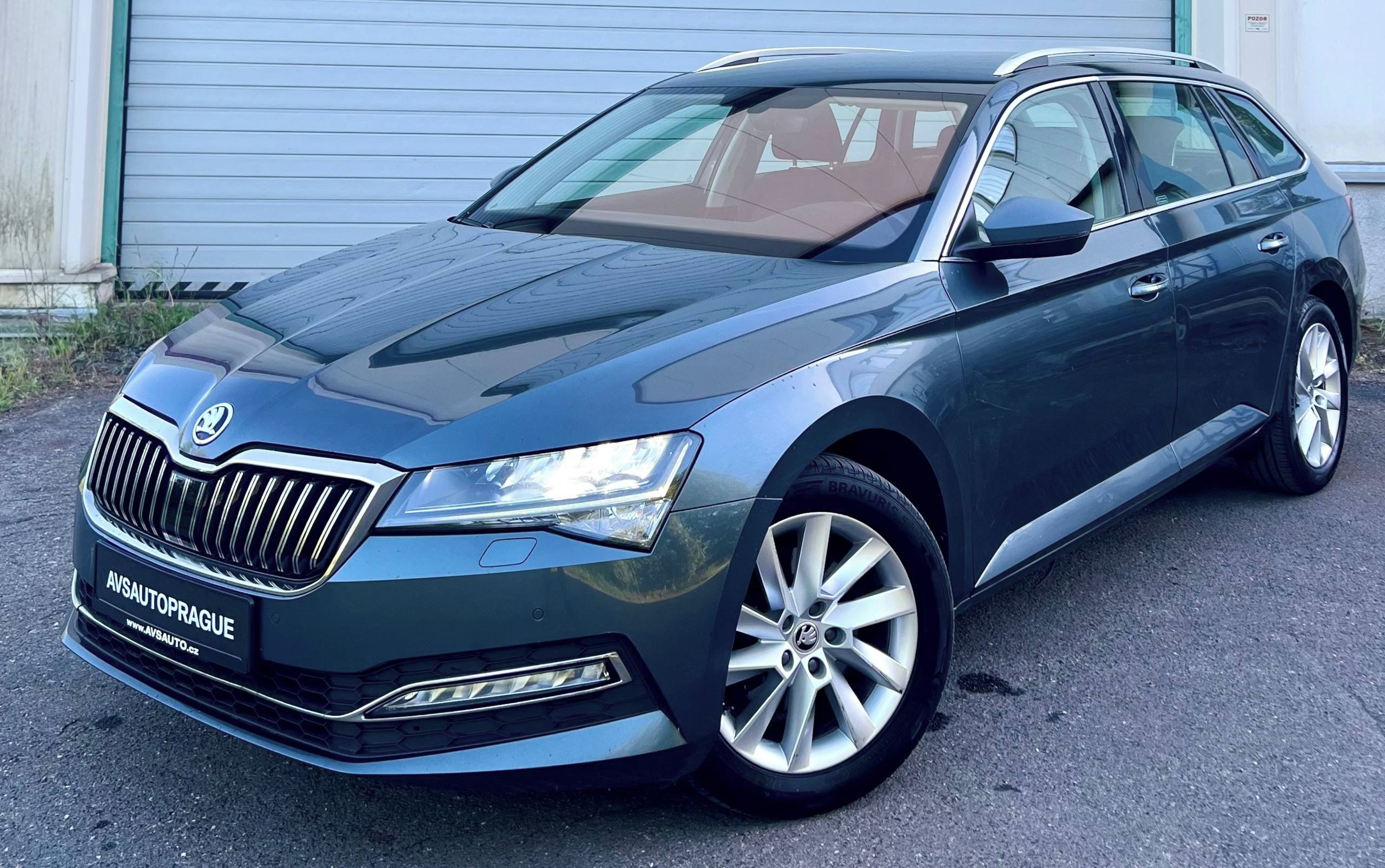 Škoda Superb, KOMBI 2.0 TDI 2020 1 MAJITEL - fotka 3