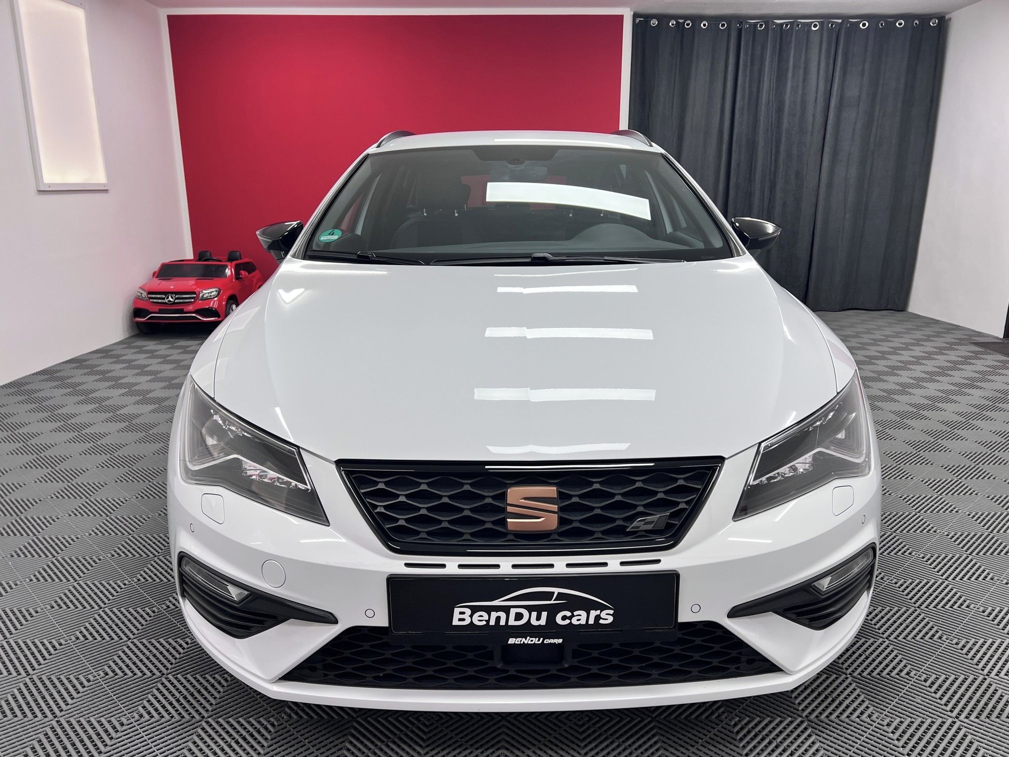 Seat Leon, Cupra ST 300 DSG 4x4 - fotka 2