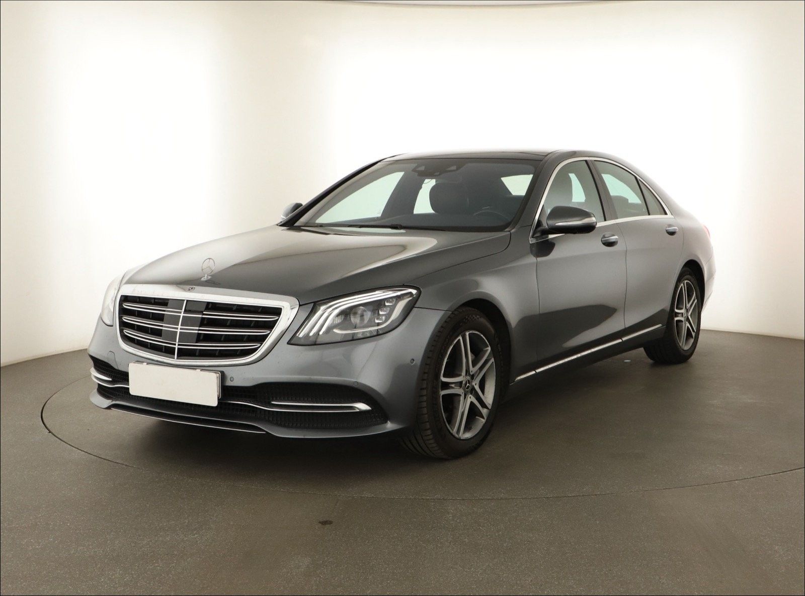 Mercedes-Benz Třídy S, 350 d, AMG Paket - fotka 2
