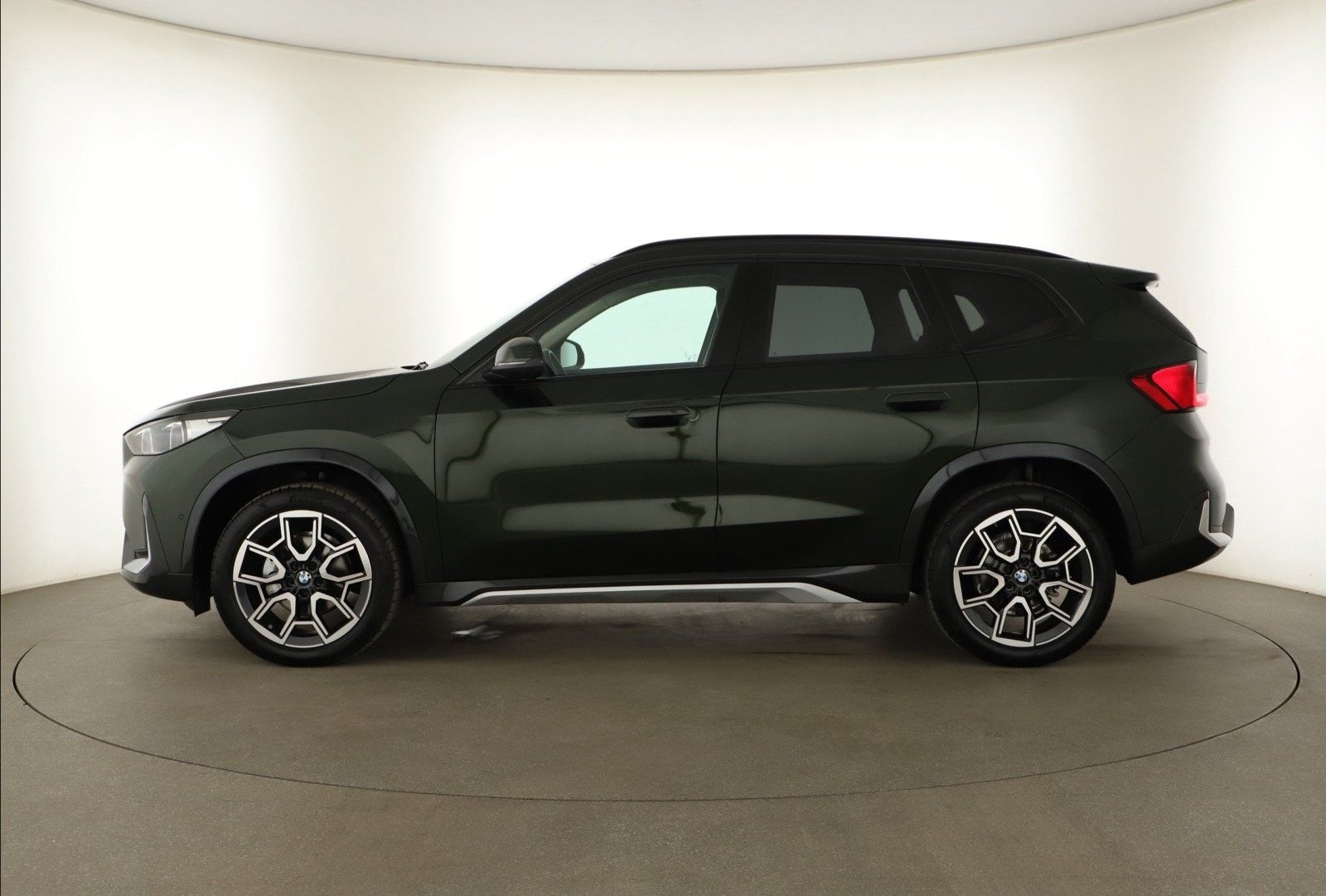 BMW X1, sDrive18i, XLine Edition - fotka 3