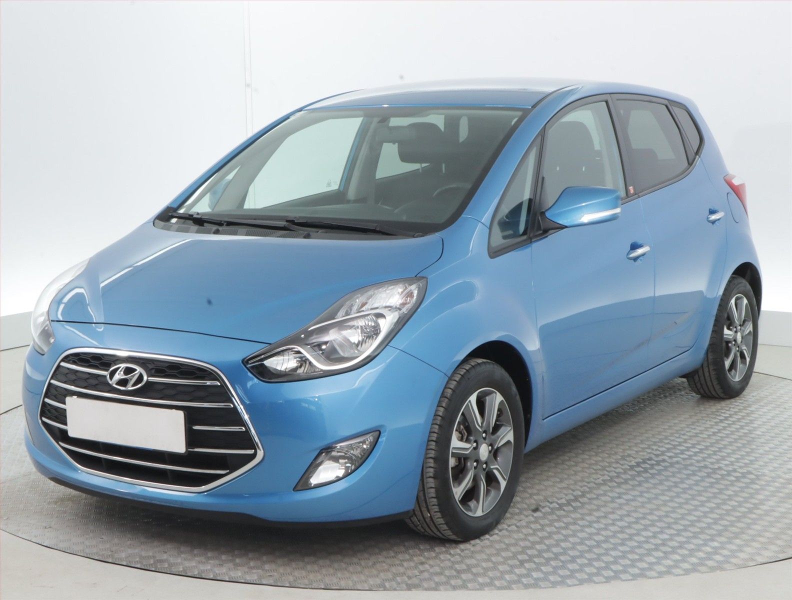 Hyundai ix20, 1.6 CVVT, Automat - fotka 2