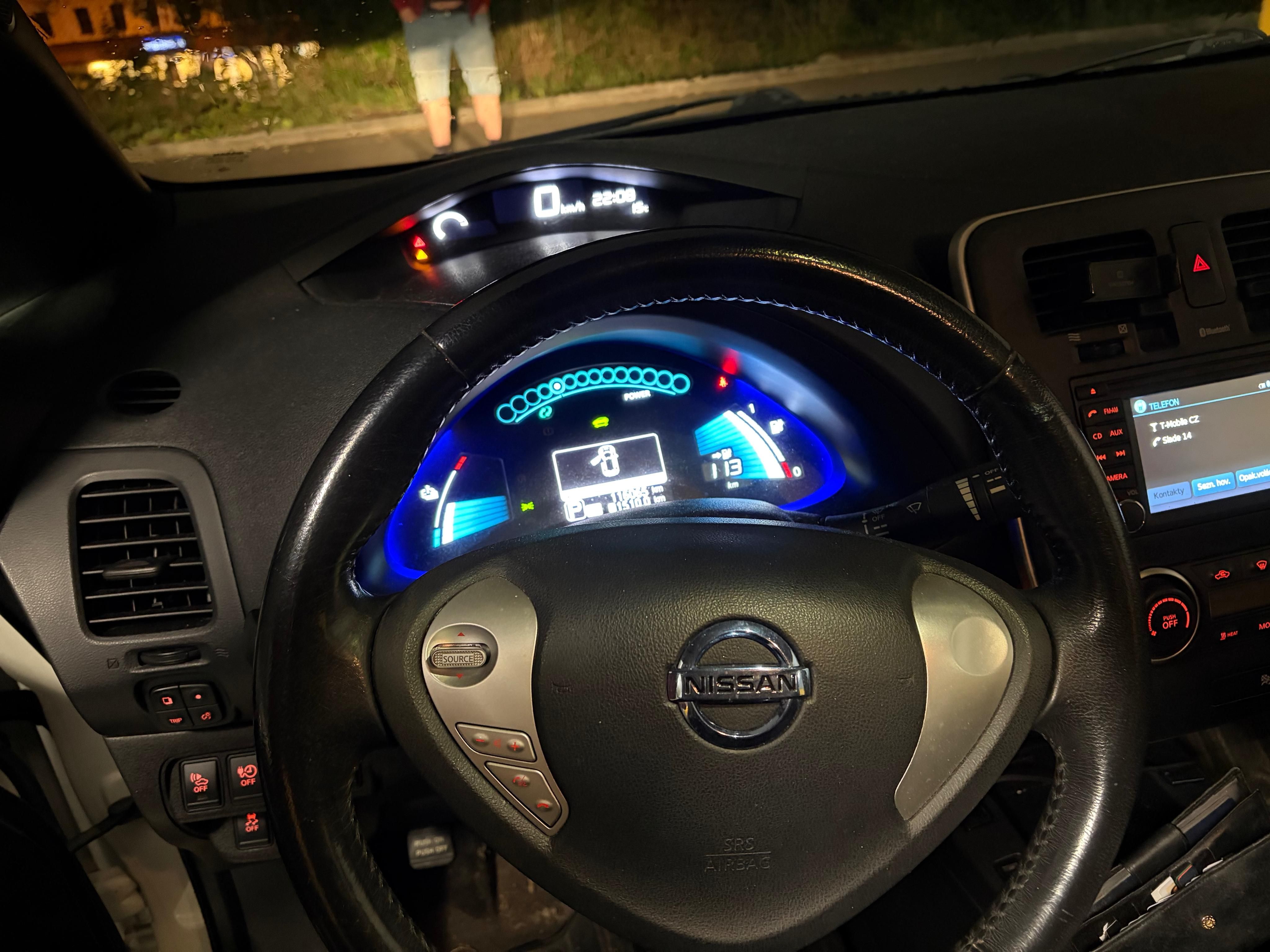 Nissan LEAF, Jezdi za 80 haleřů - fotka 6