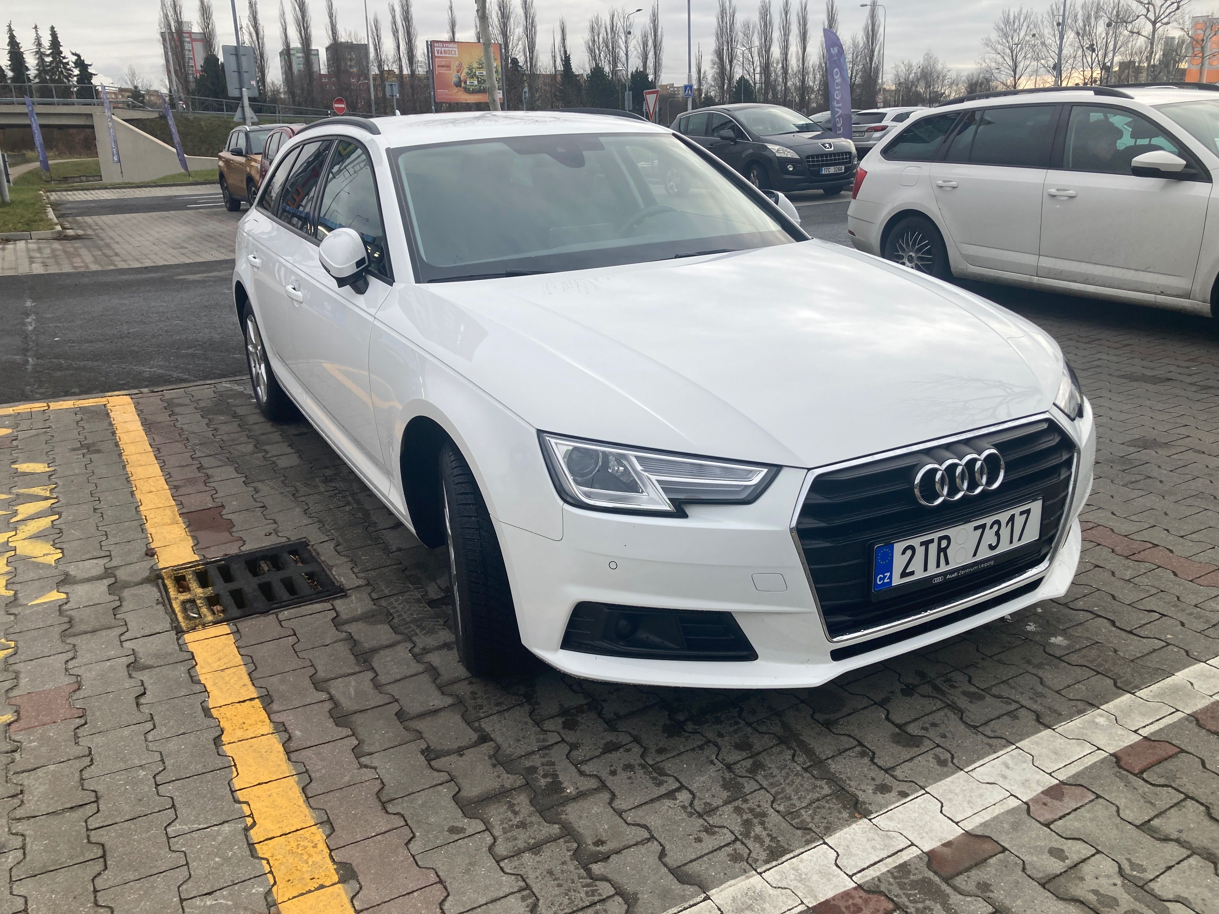 Audi A4 Avant - fotka 2