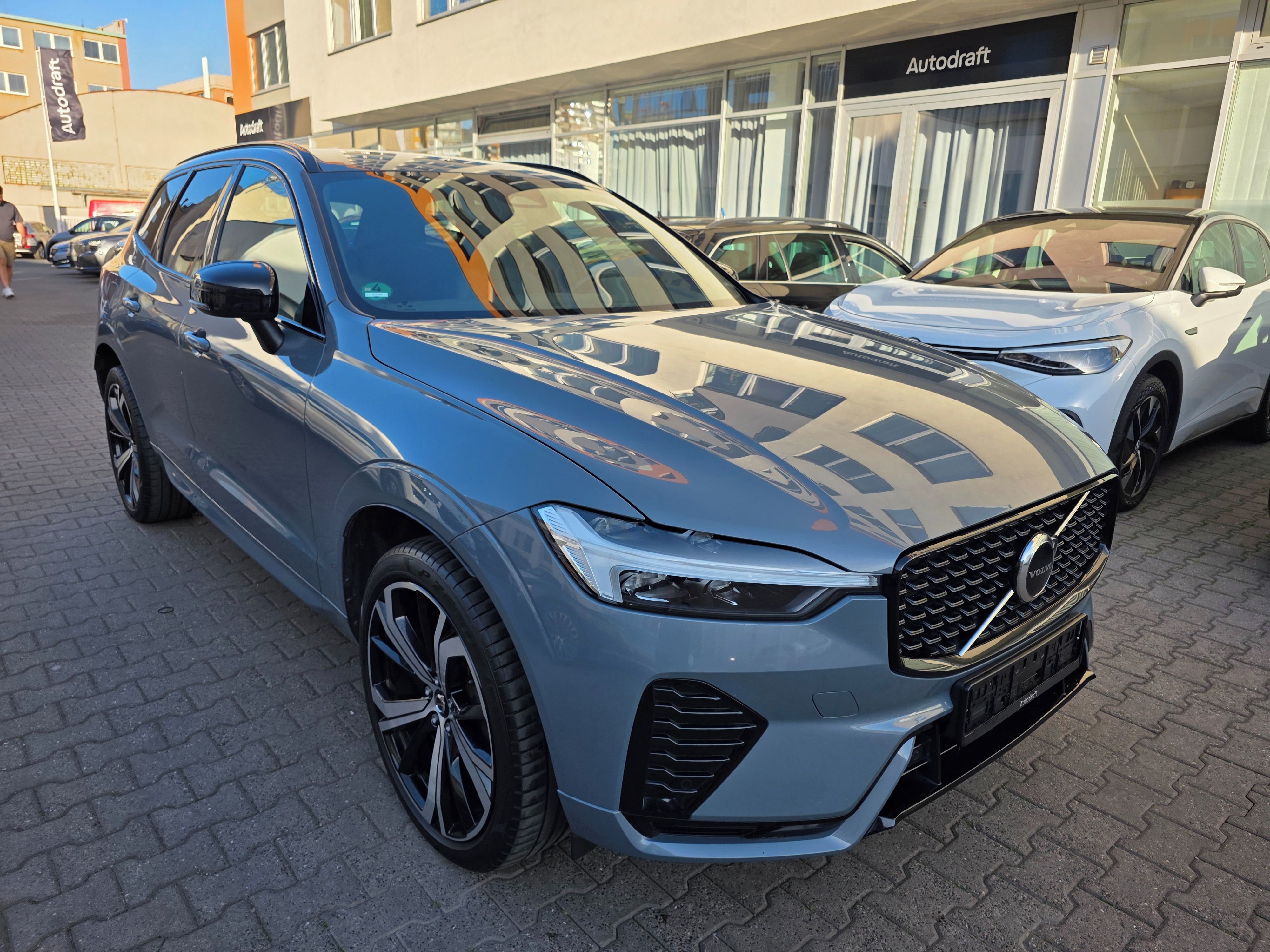 Volvo XC60, Volvo XC60 Plus Dark AWD