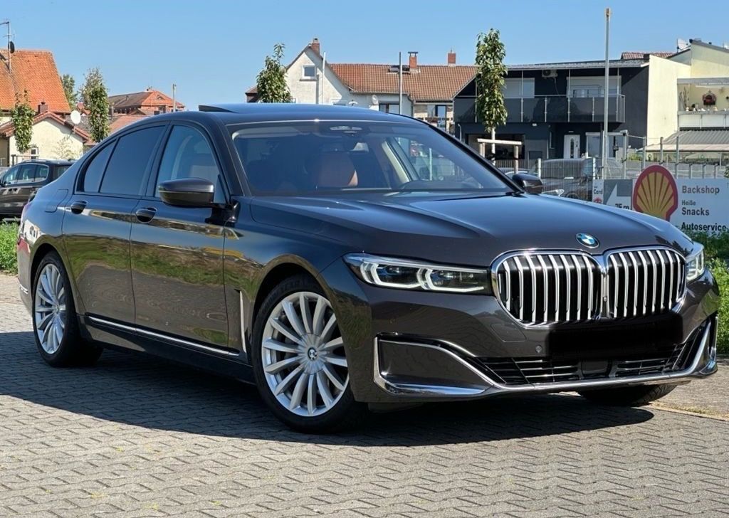 BMW Řada 7, BMW 740D xDrive facelift - fotka 2
