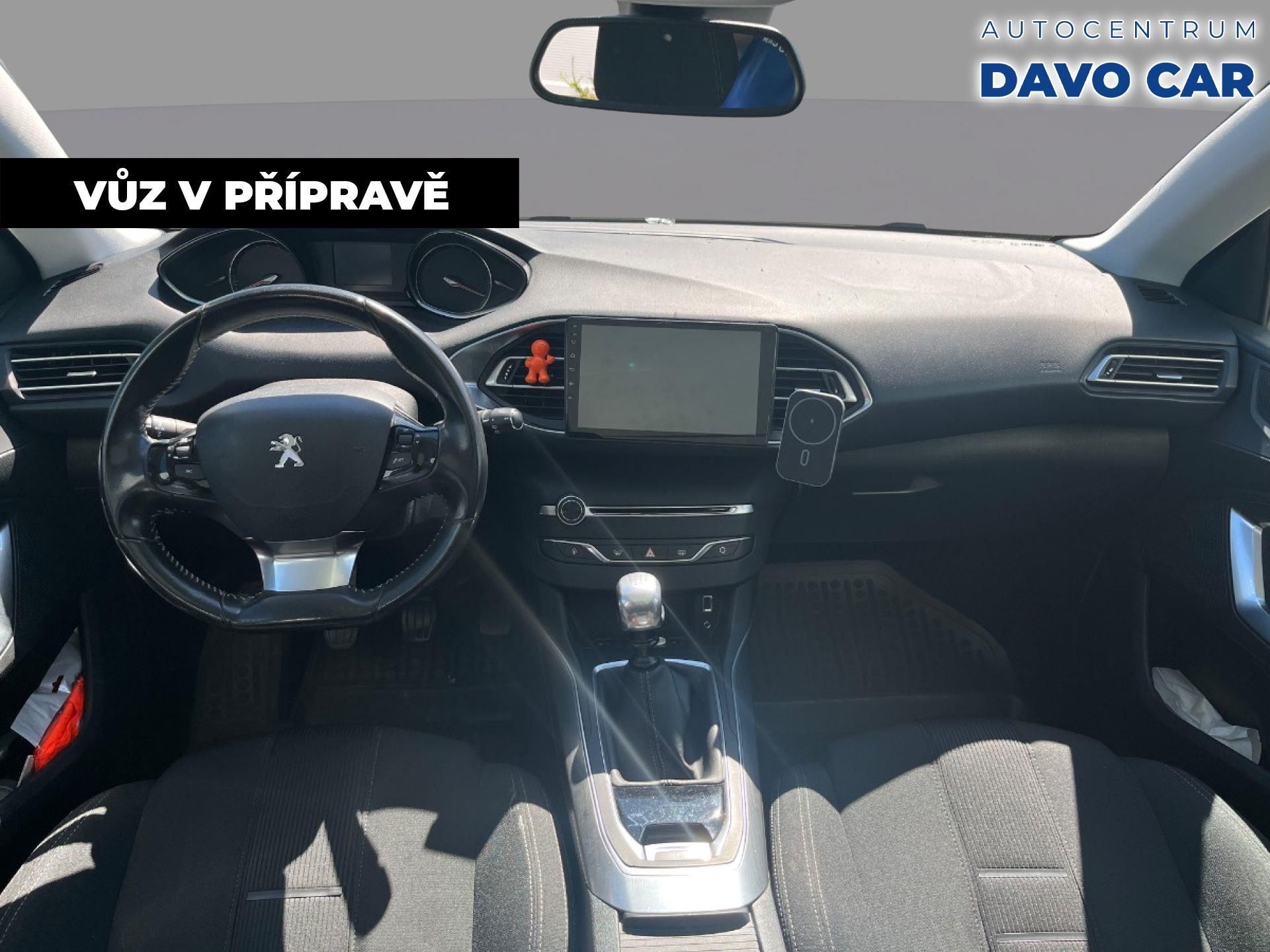 Peugeot 308, 1,2 PT 130k Allure LED Panoram - fotka 5