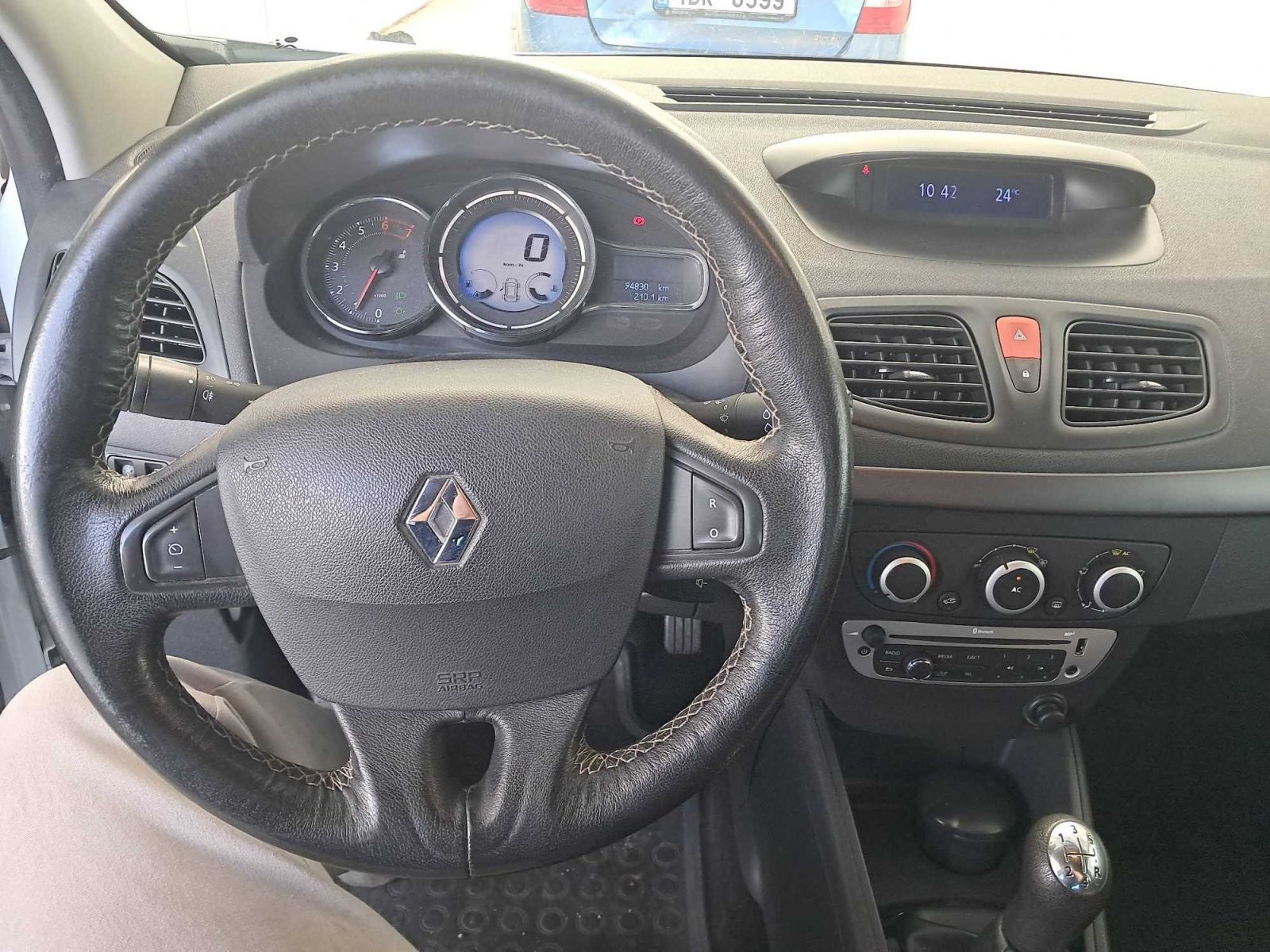 Renault Fluence, 1.6 16V, ČR,1.maj, Serv.kniha - fotka 3