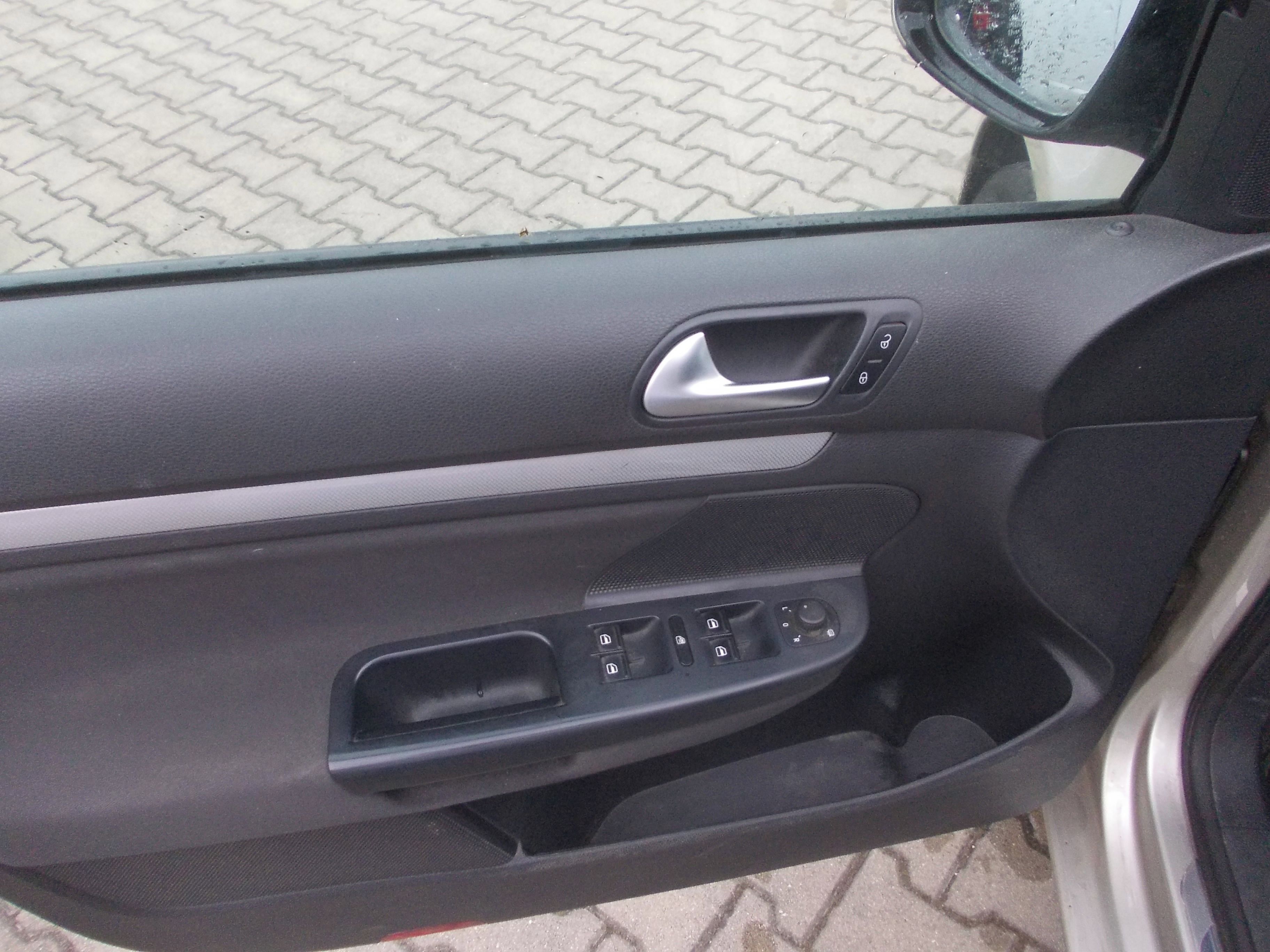 Volkswagen Golf Variant, 1.2TSI 77KW - fotka 5