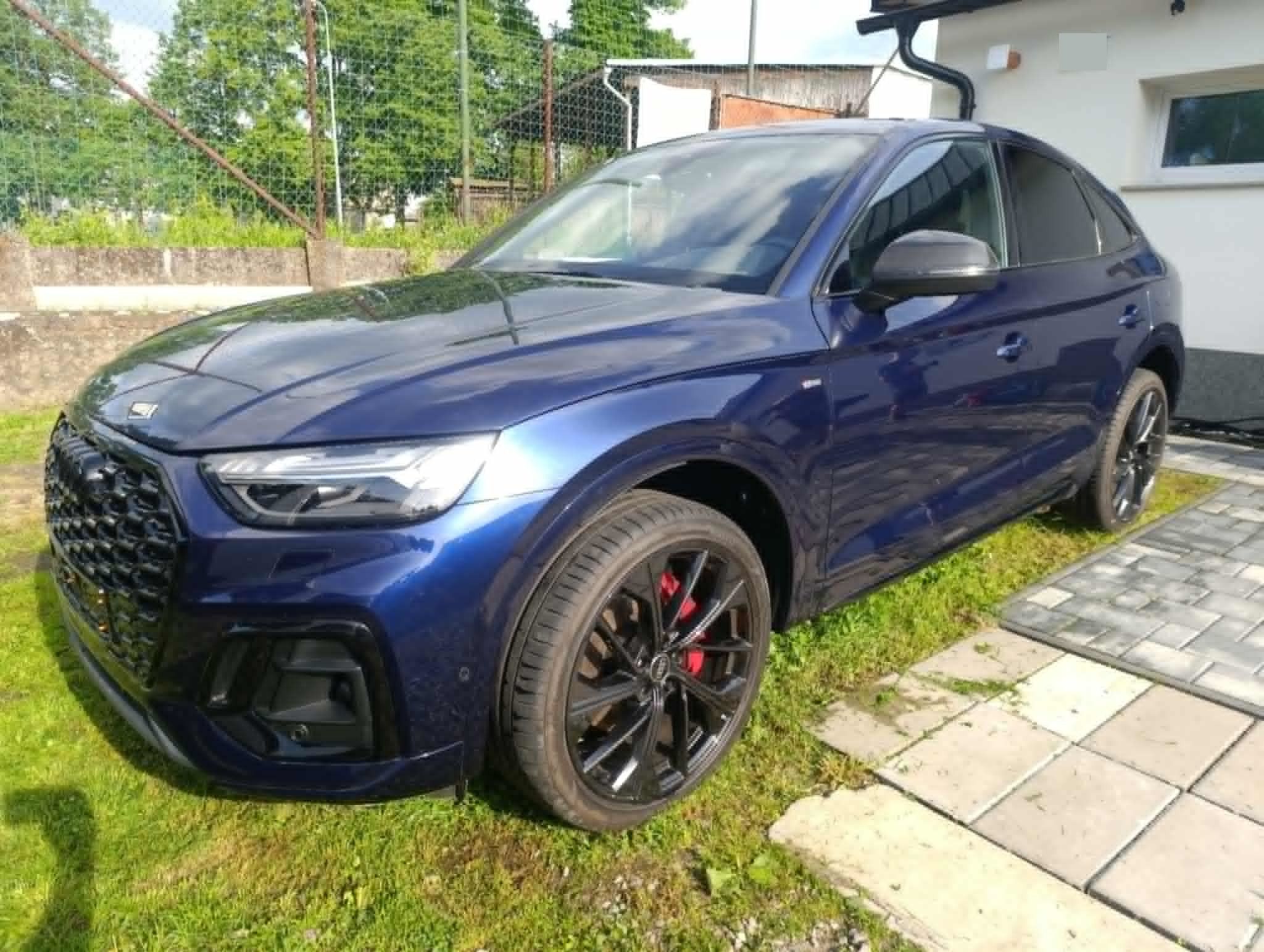 Audi Q5, 2.0 S-Line Hybrid Quattro - fotka 2