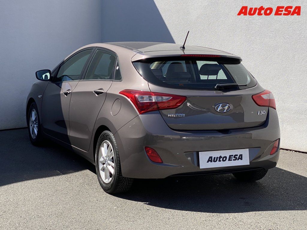 Hyundai i30, 1.4i,ČR - fotka 6