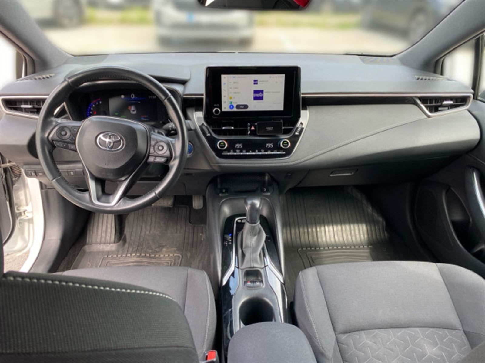 Toyota Corolla, TS 2.0 Hybrid e-CVT AT Comfort - fotka 3