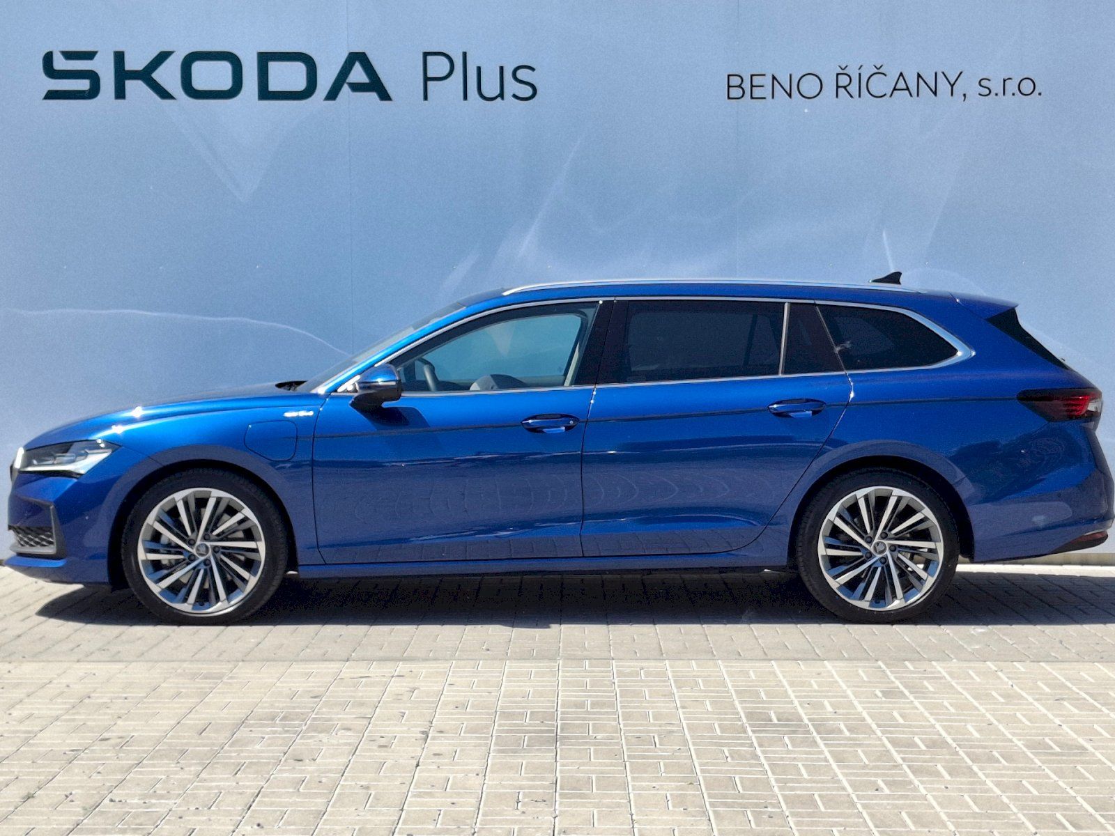 Škoda Superb, Combi iV L&K DSG 1,5TSi 150kW - fotka 3