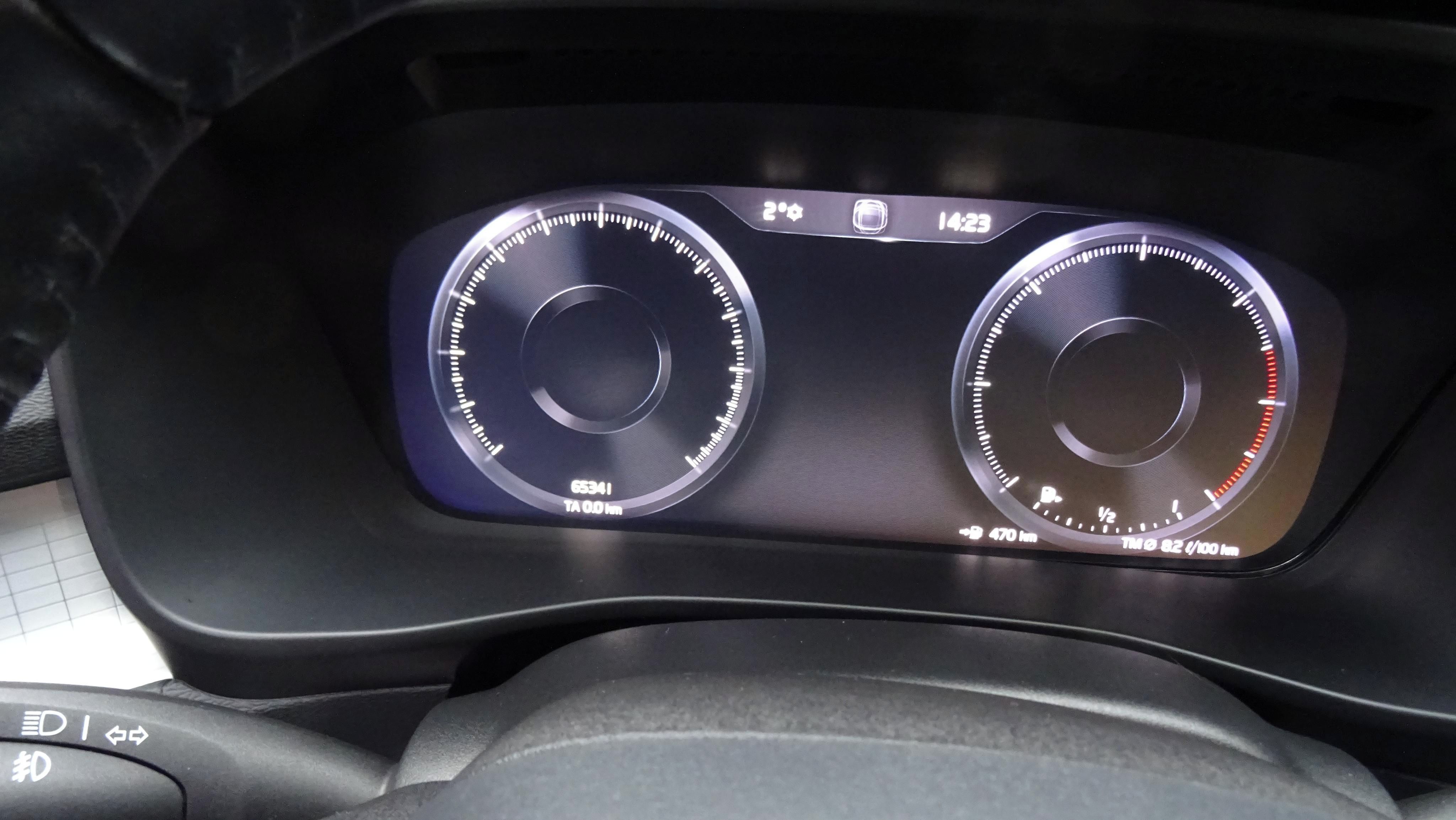 Volvo XC40 - fotka 6