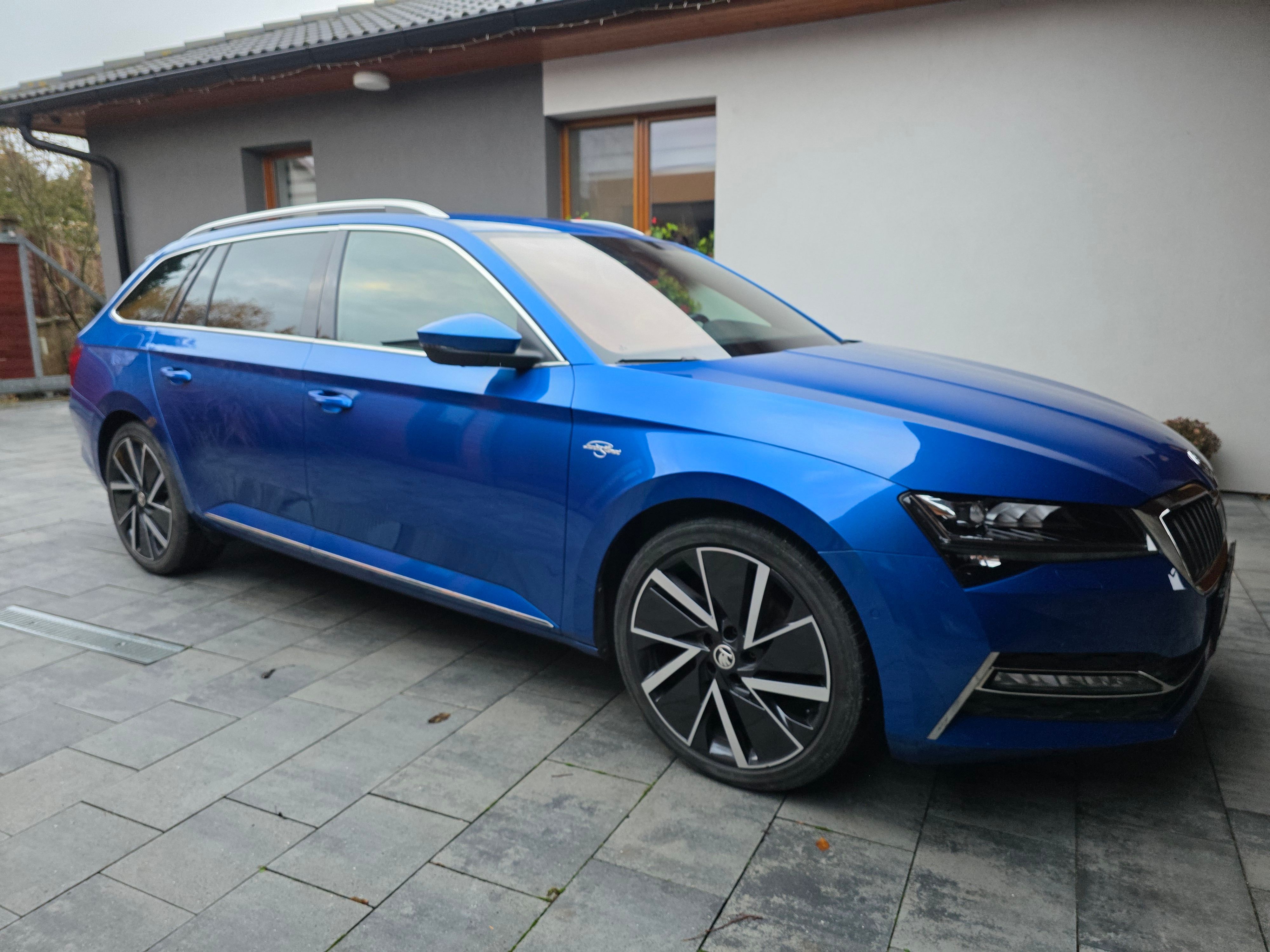 Škoda Superb - fotka 5