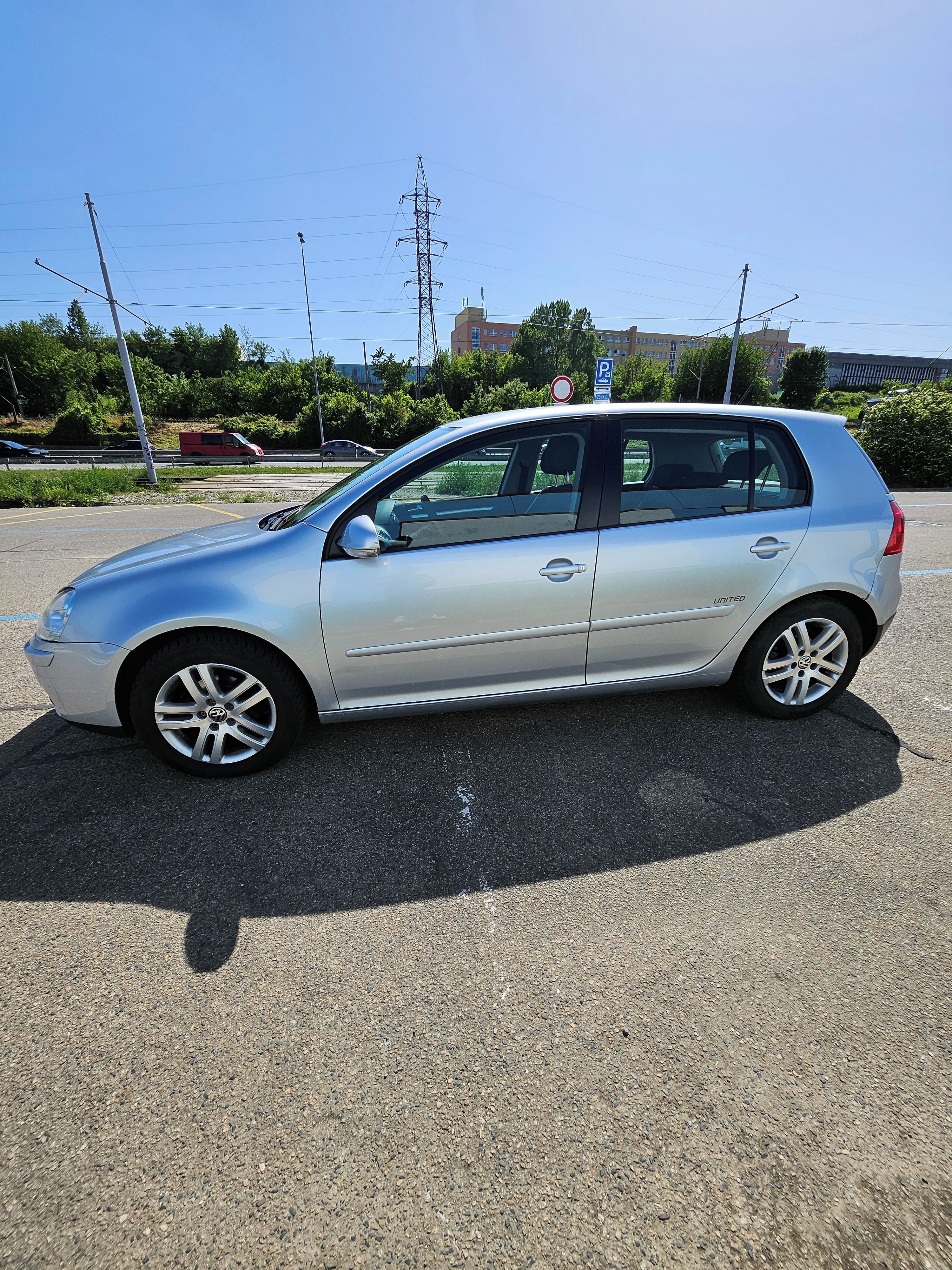 Volkswagen Golf, 1.6 MPI + LPG, nová STK - fotka 2