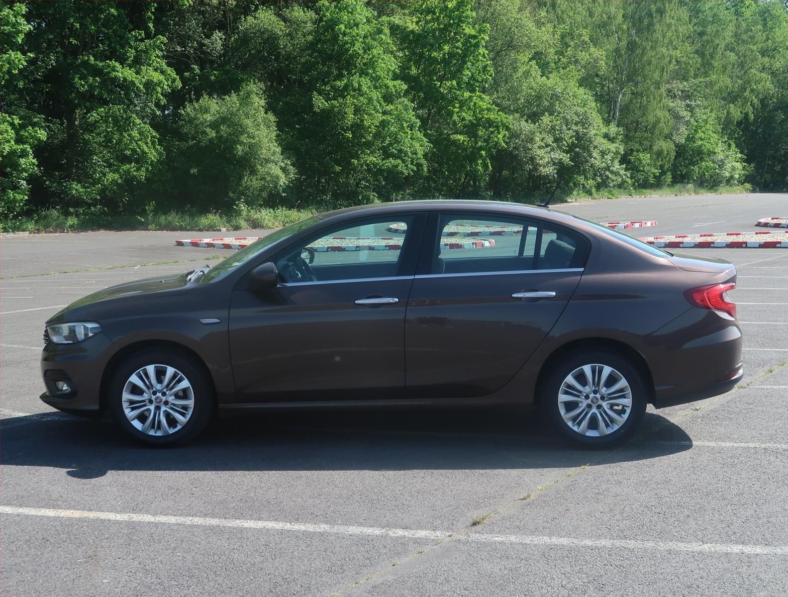 Fiat Tipo, 1.4 16V, Klima, El. okna - fotka 3