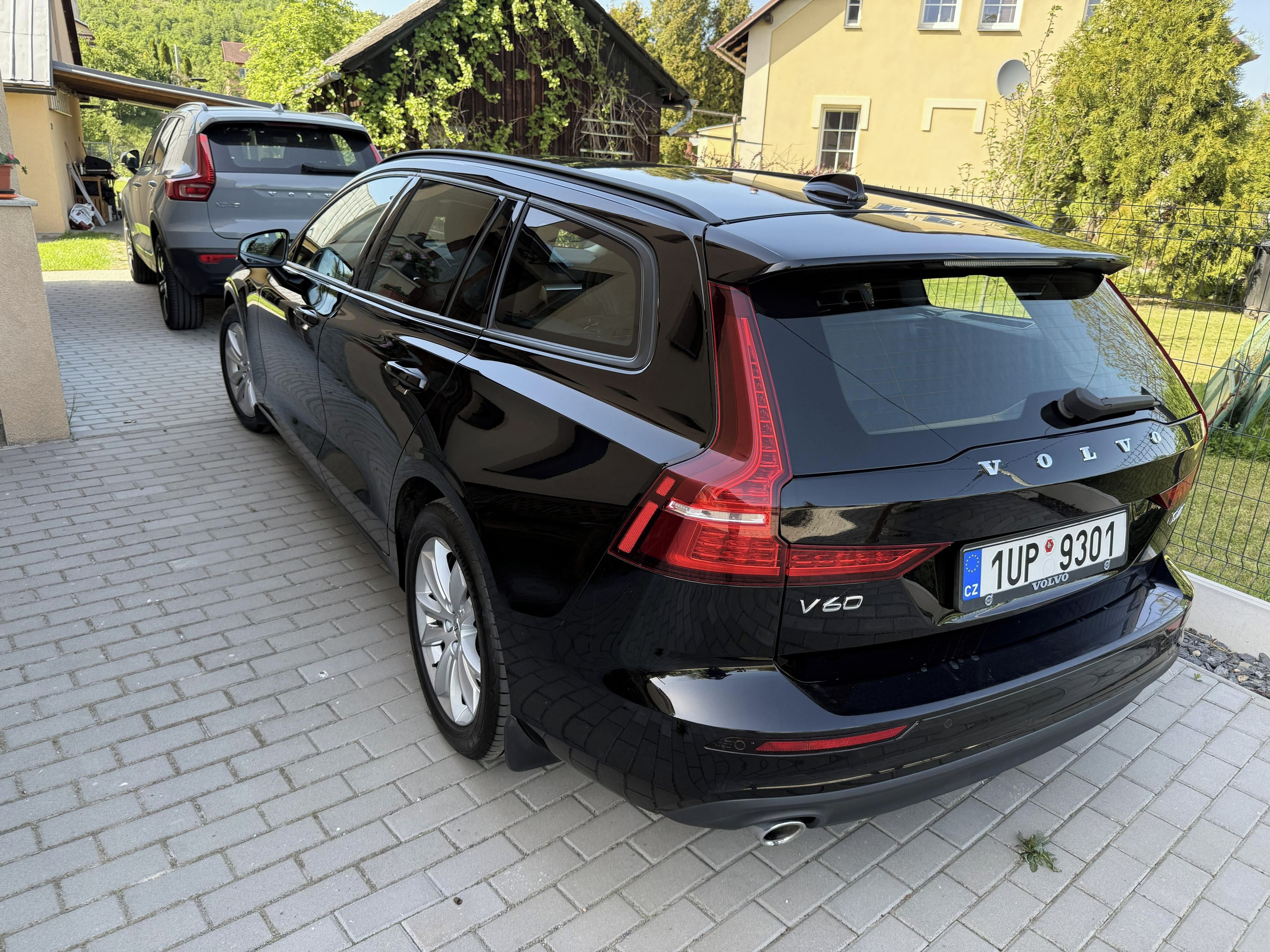 Volvo V60, D4 4x4, tažné, servis - fotka 2