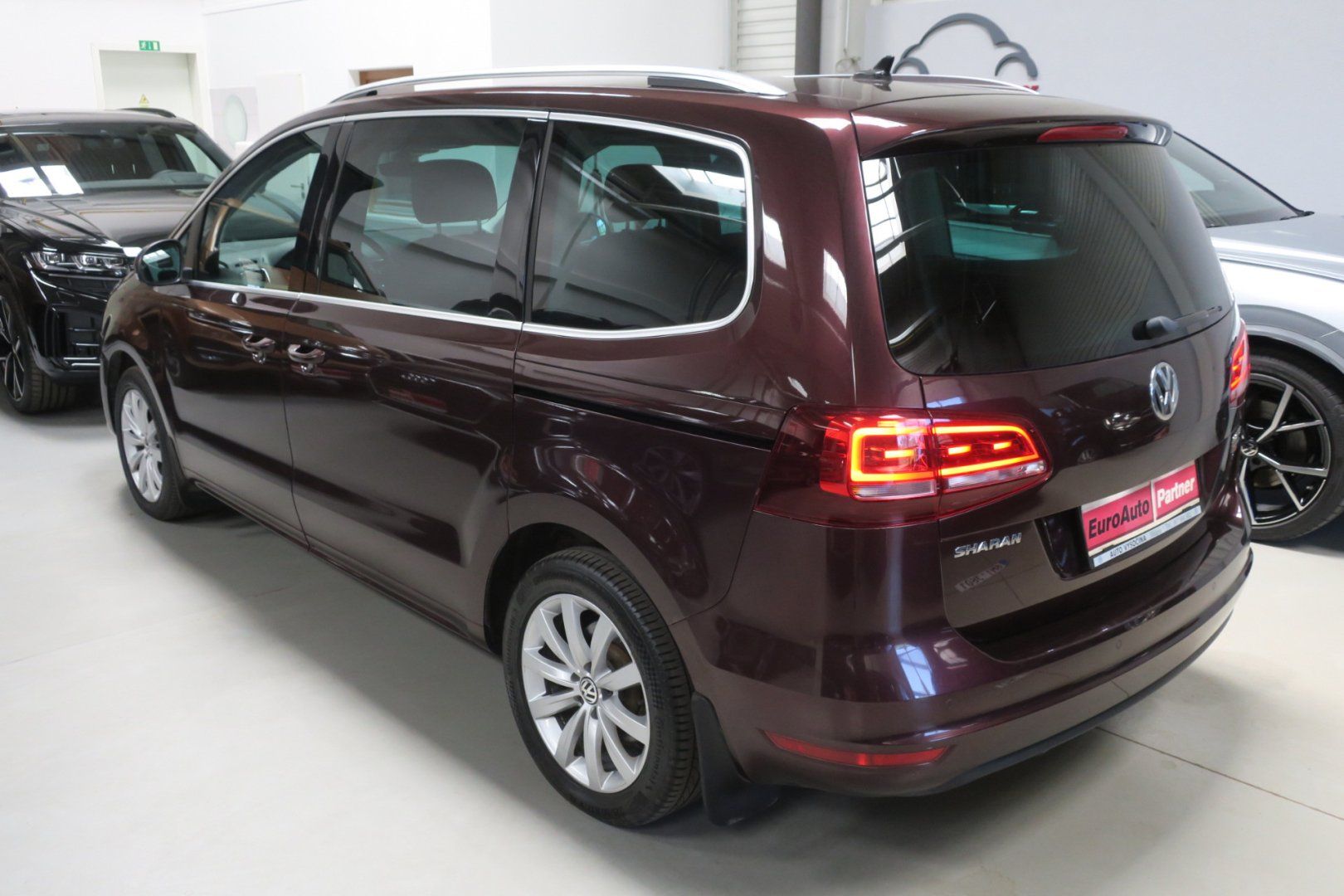 Volkswagen Sharan, 2.0 TDI 135kW 4M Highline DSG - fotka 2