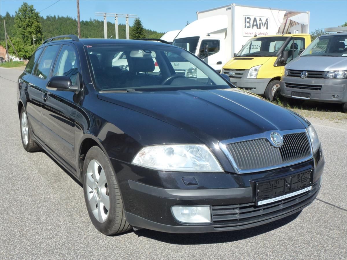 Škoda Octavia, 2,0 TDI  Elegance - fotka 5