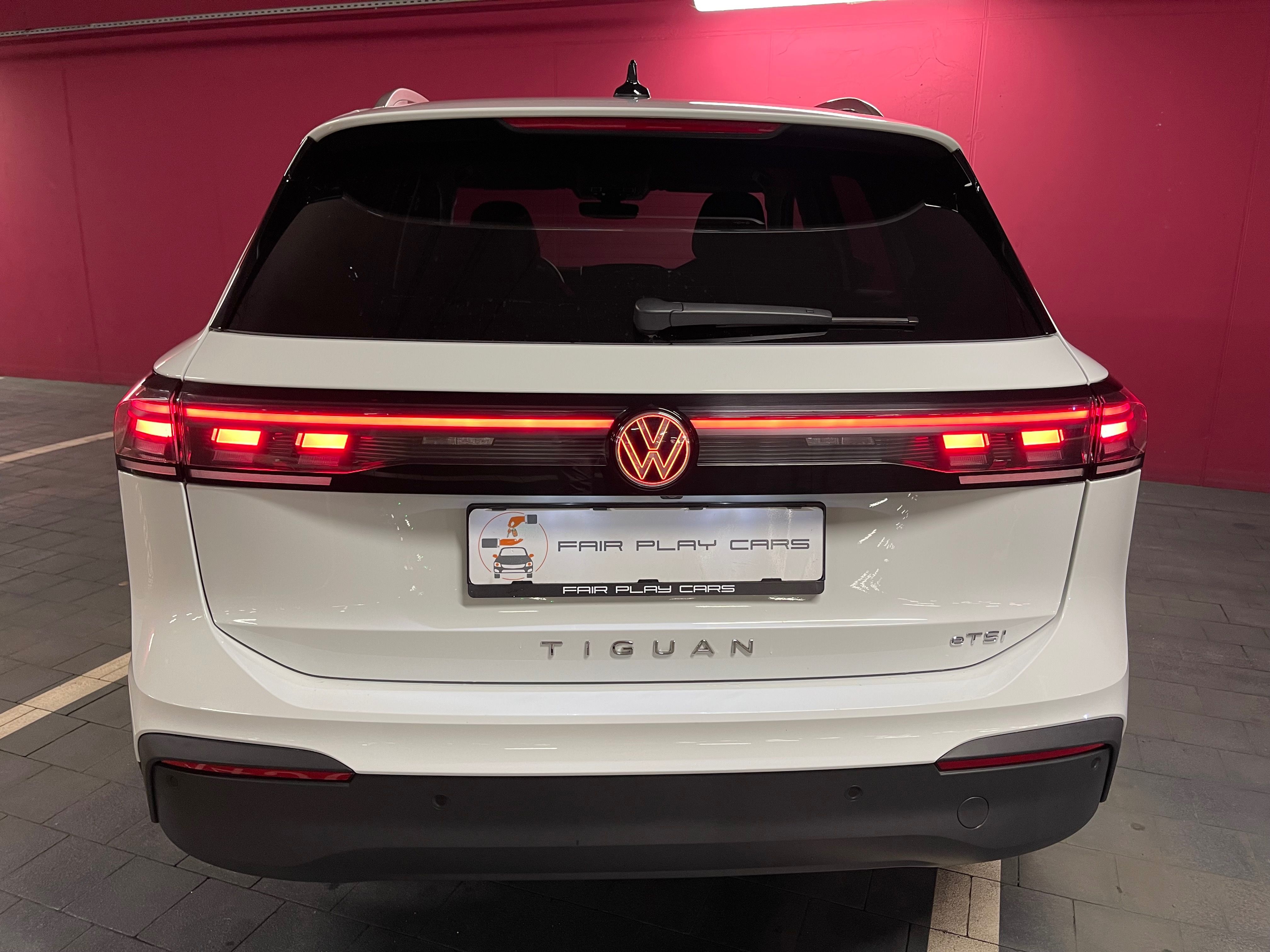 Volkswagen Tiguan, TSI/360kamery/LEDMatrix/Záruka - fotka 6