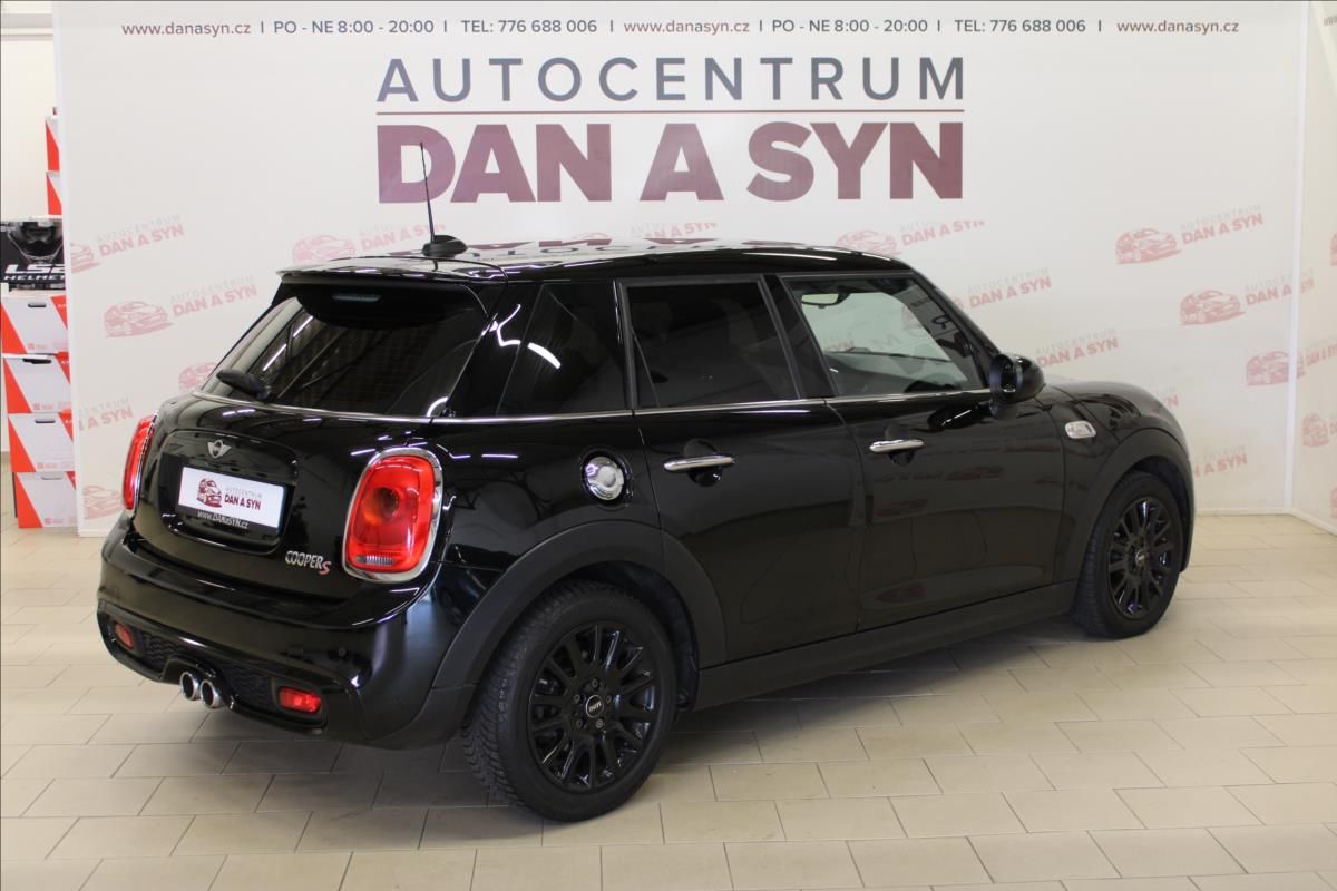 Mini Cooper S, 2,0 141 kW JCW 1.majitel TOP! - fotka 4