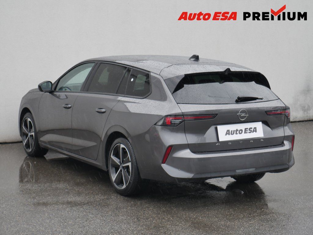 Opel Astra, 1.2PT,1.maj,ČR,LED,autoAC - fotka 6