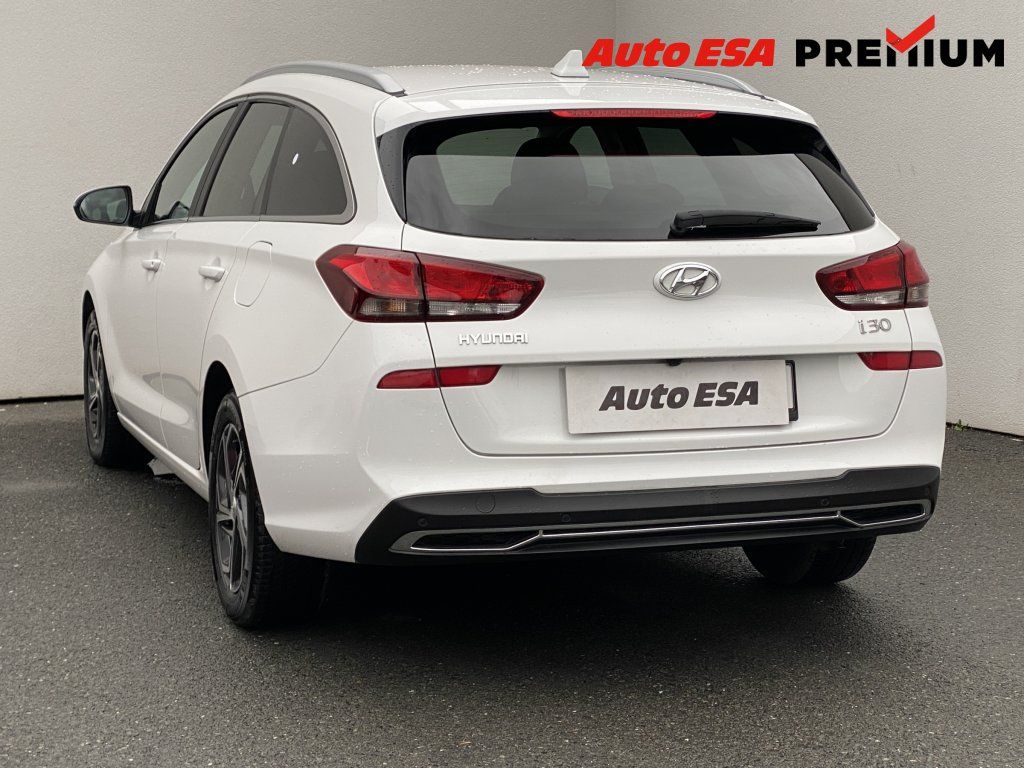 Hyundai i30, 1.0 T-GDi,ČR,Smart,AT - fotka 6