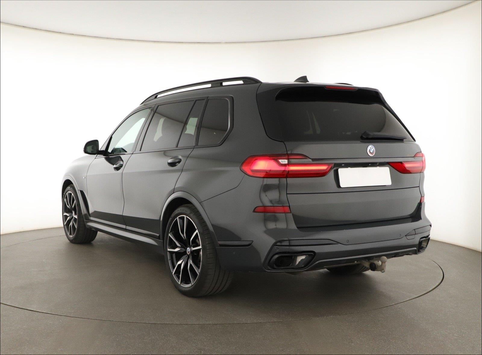 BMW X7, xDrive40d - fotka 3